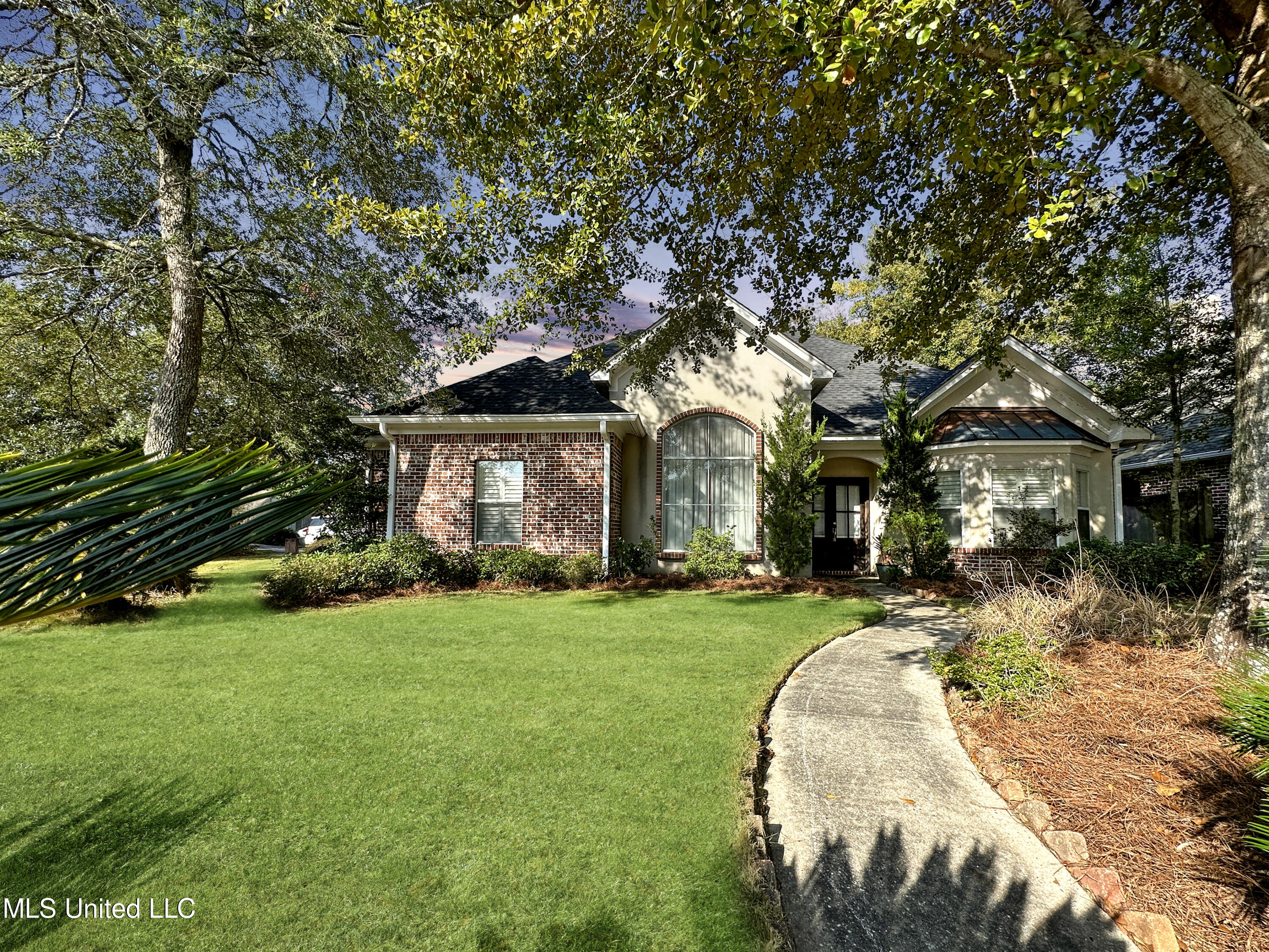11504 Briarstone Place Property Photo 2