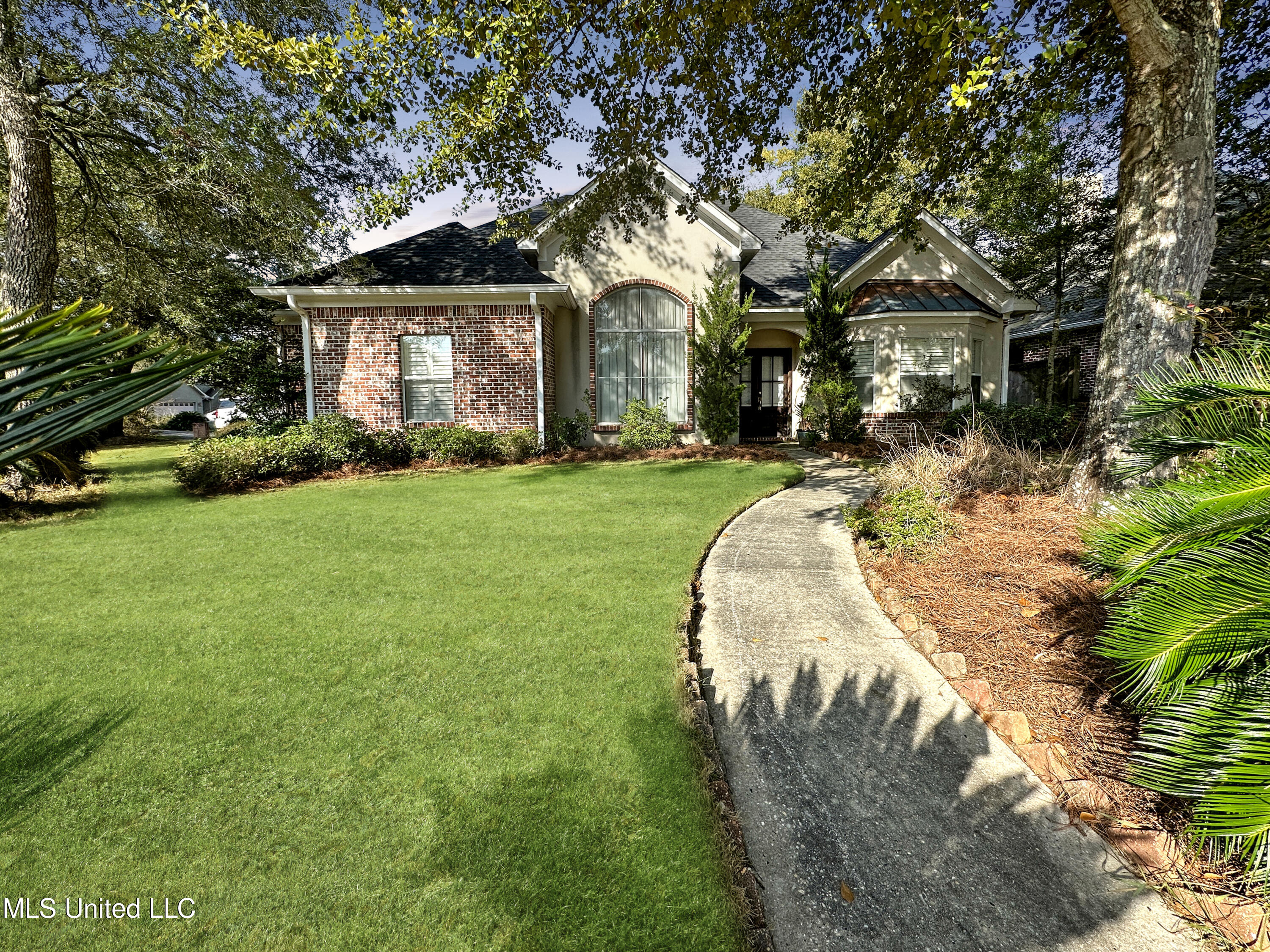 11504 Briarstone Place Property Photo 3