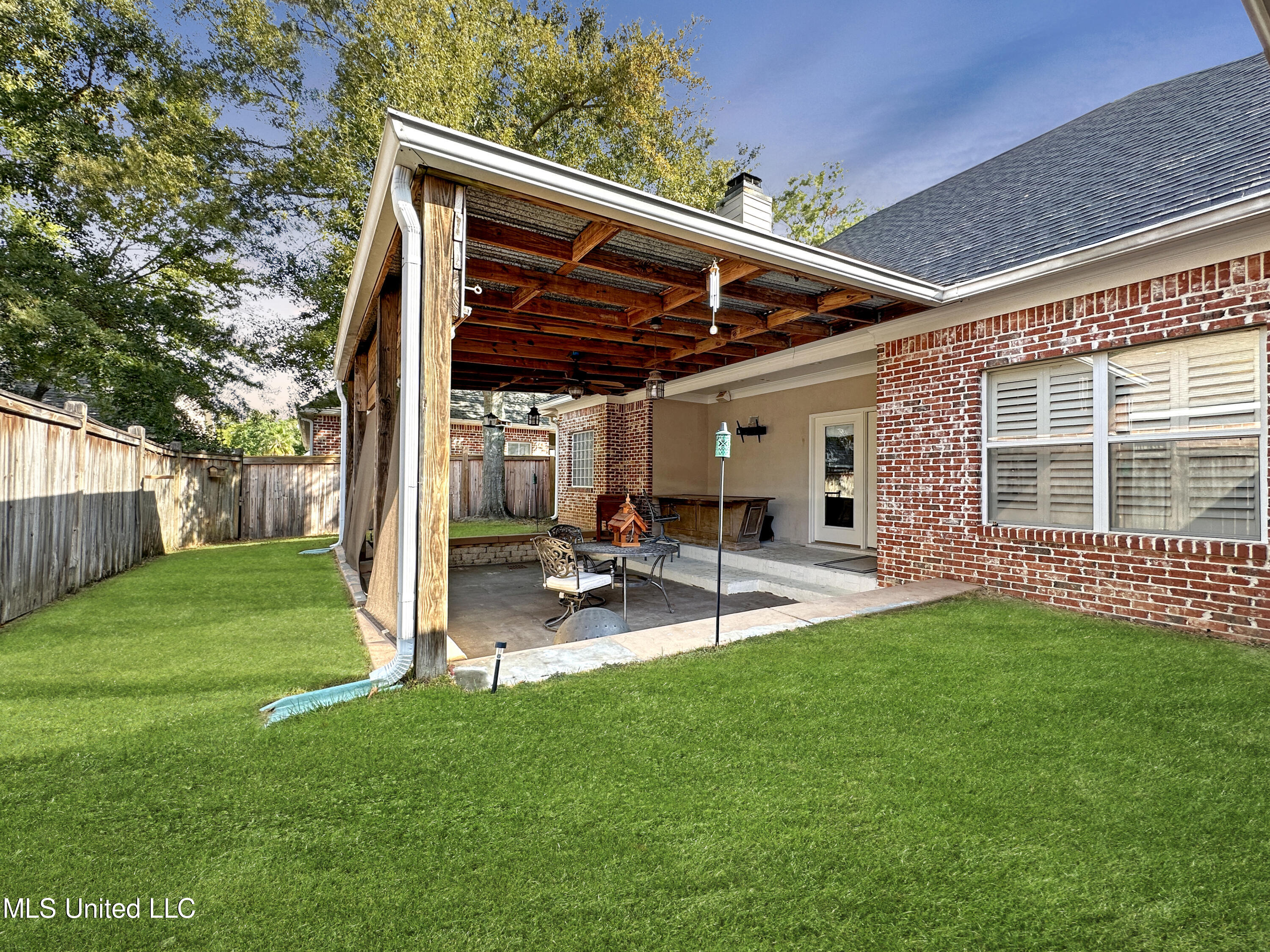 11504 Briarstone Place Property Photo 5