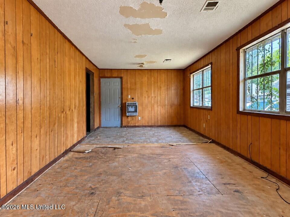 1114 Johnson Avenue Property Photo 2