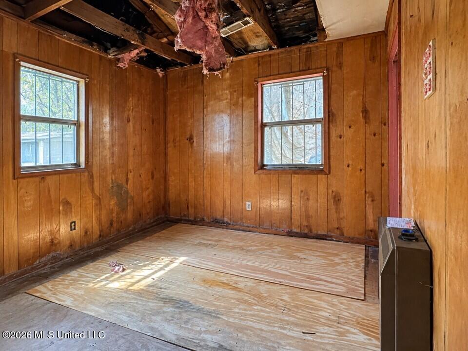 1114 Johnson Avenue Property Photo 10