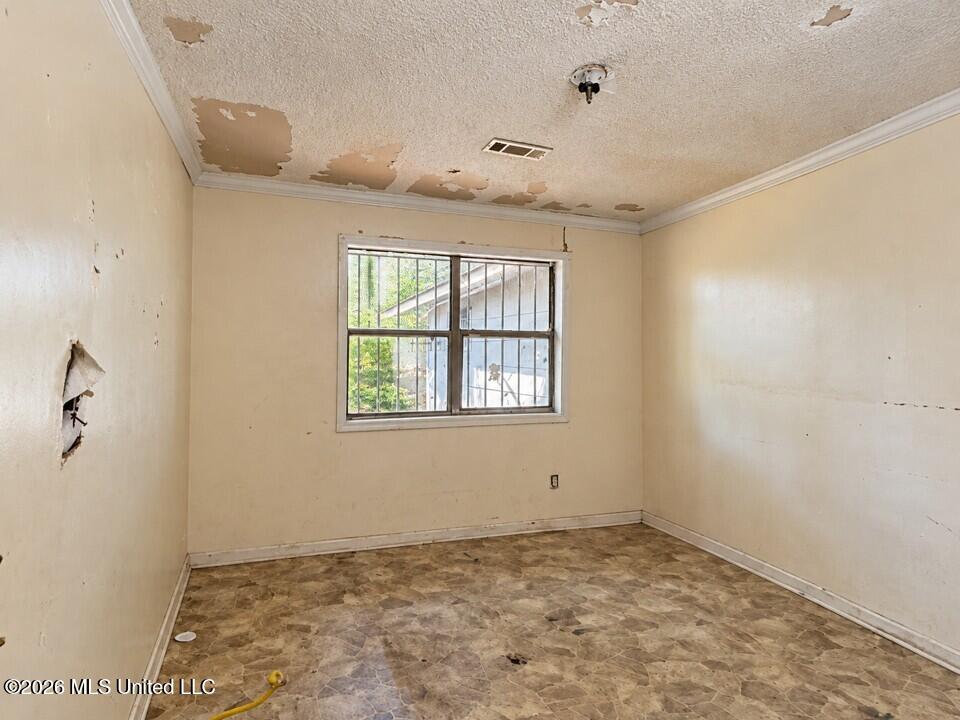1114 Johnson Avenue Property Photo 11