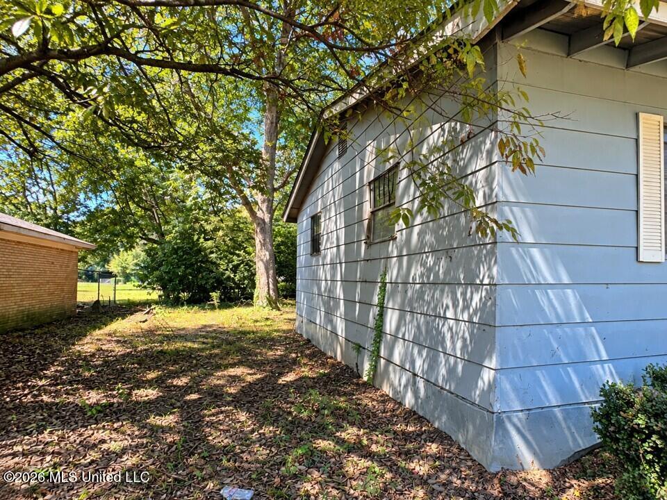 1114 Johnson Avenue Property Photo 18