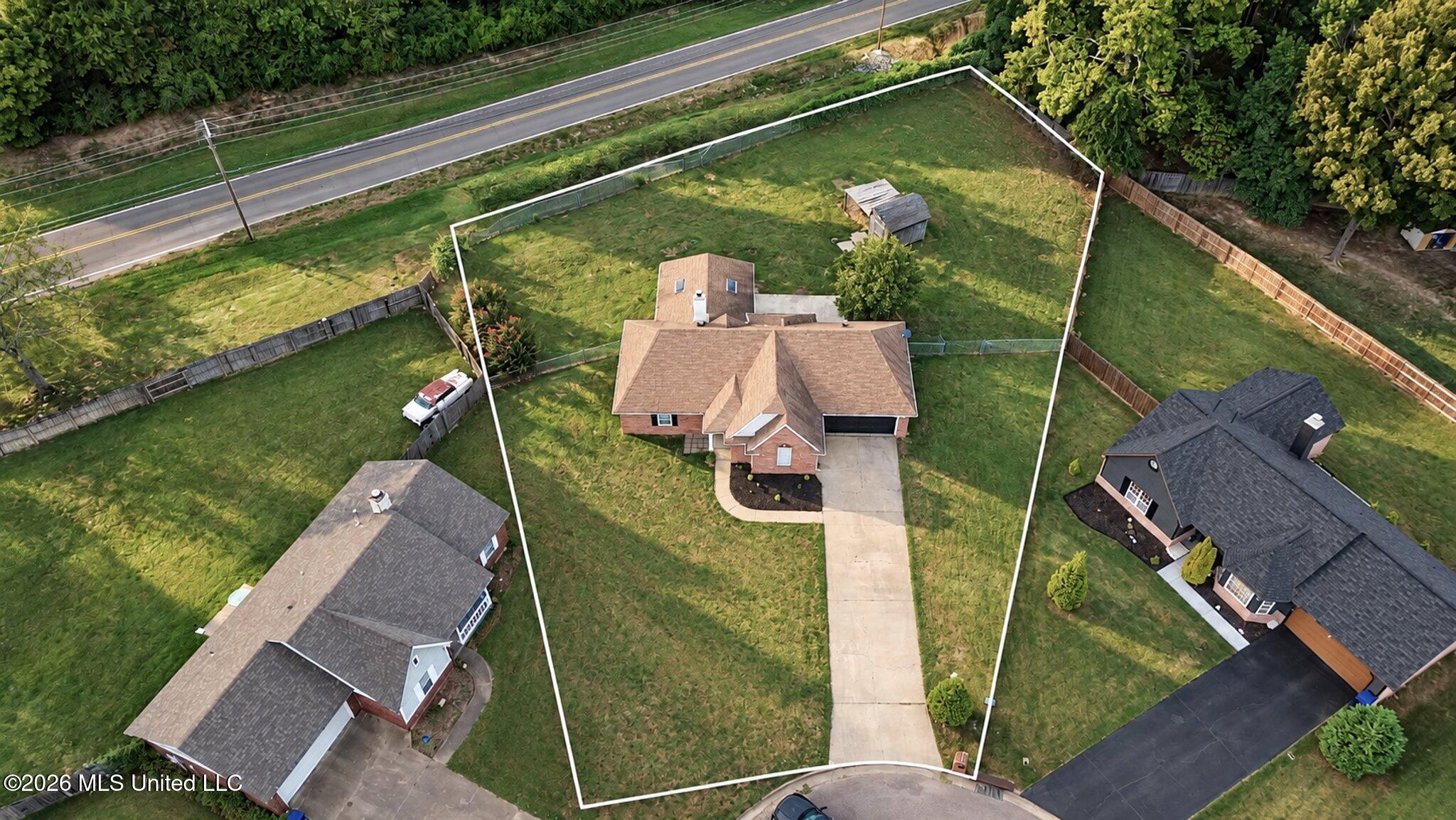 6972 Fox Briar Cove Property Photo 1