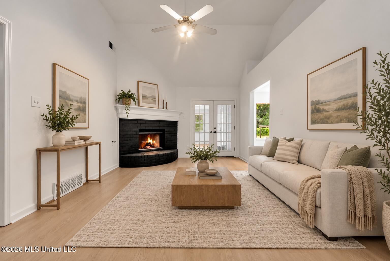 6972 Fox Briar Cove Property Photo 4
