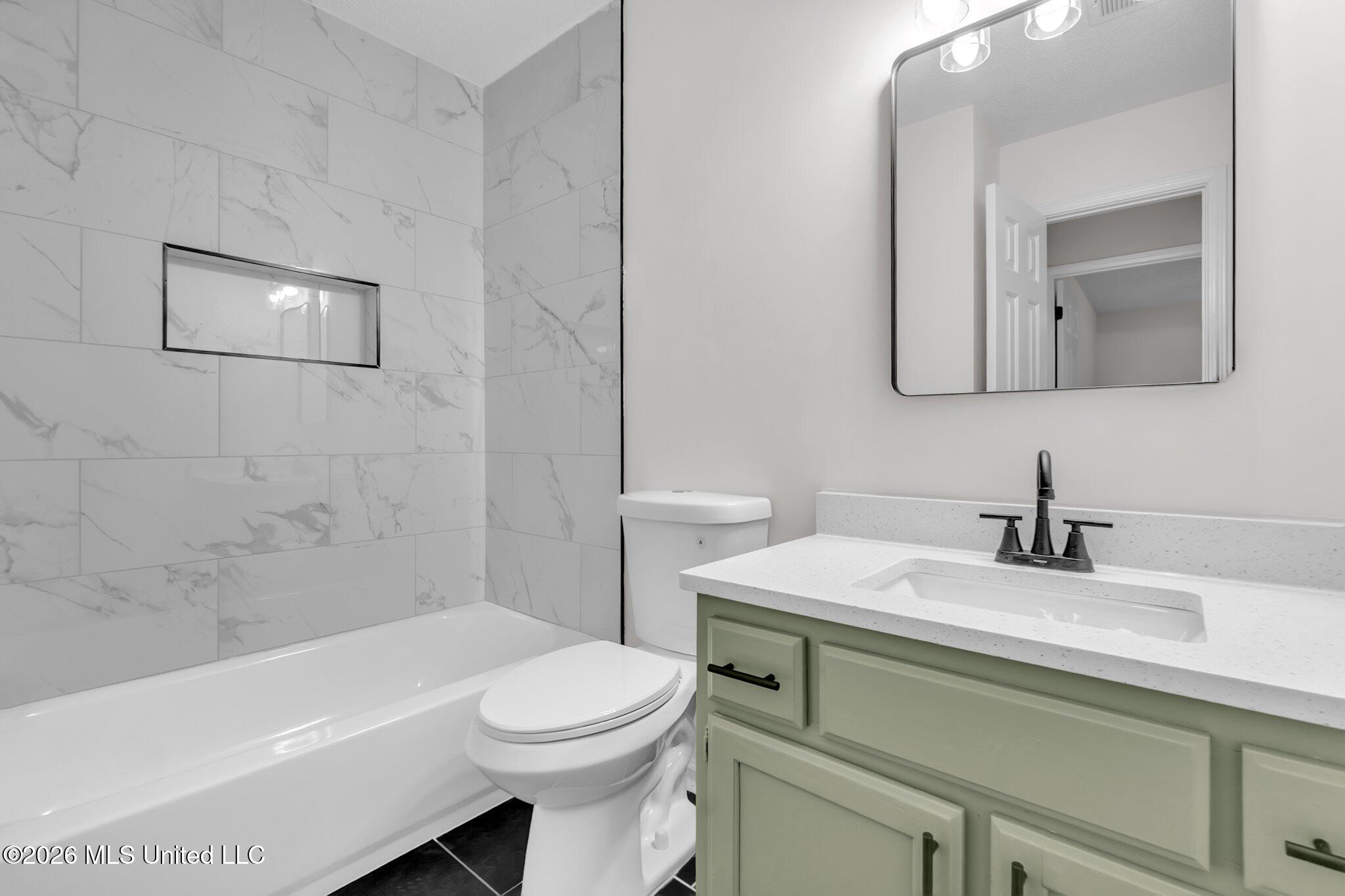 6972 Fox Briar Cove Property Photo 15