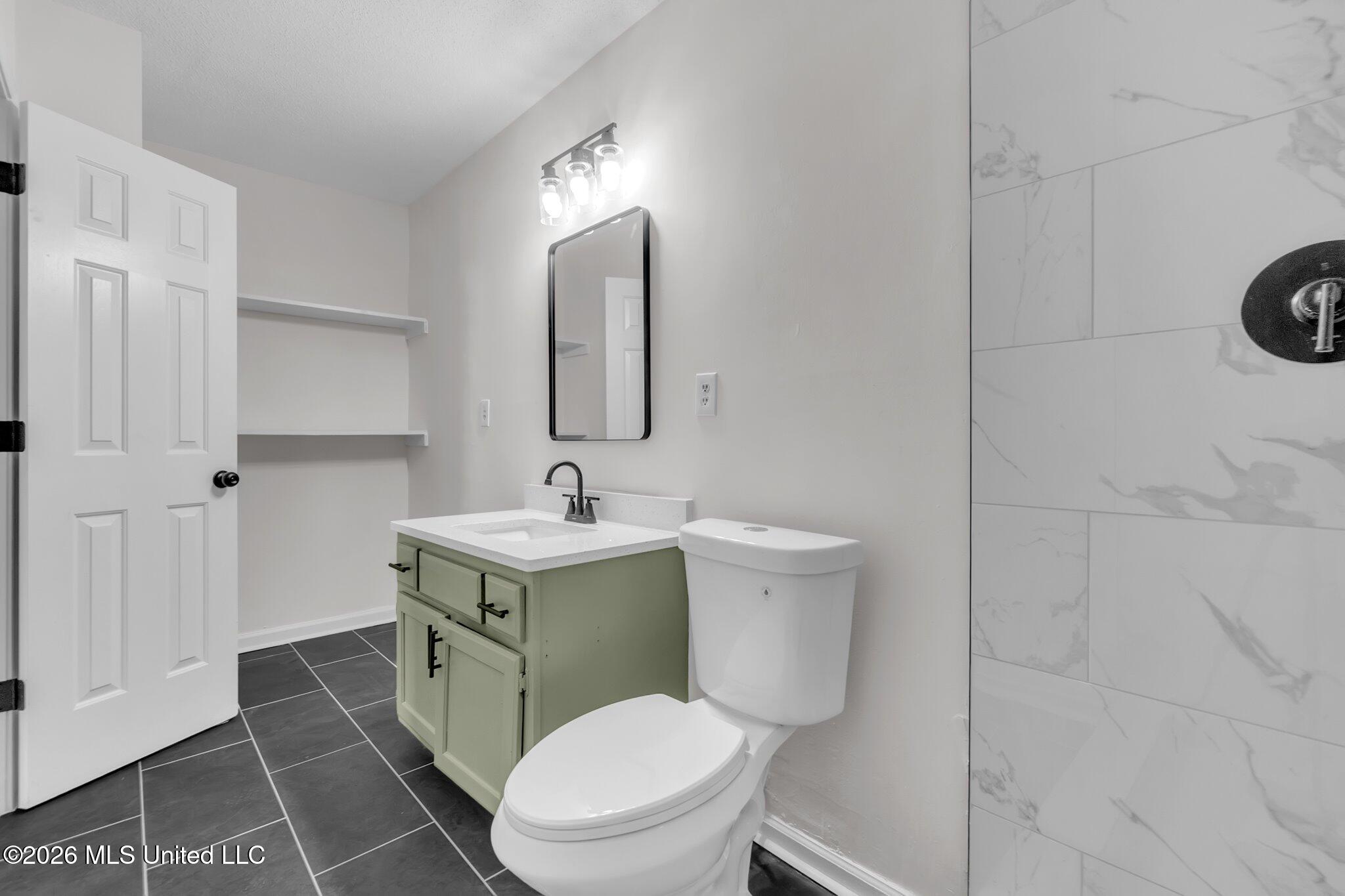 6972 Fox Briar Cove Property Photo 16