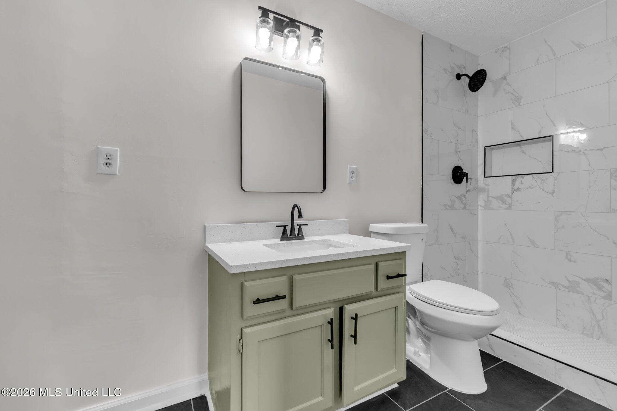 6972 Fox Briar Cove Property Photo 17