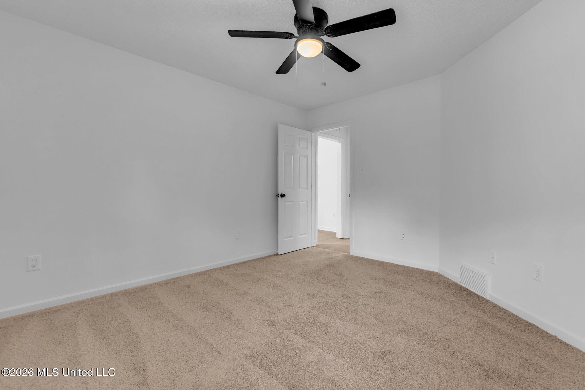 6972 Fox Briar Cove Property Photo 18