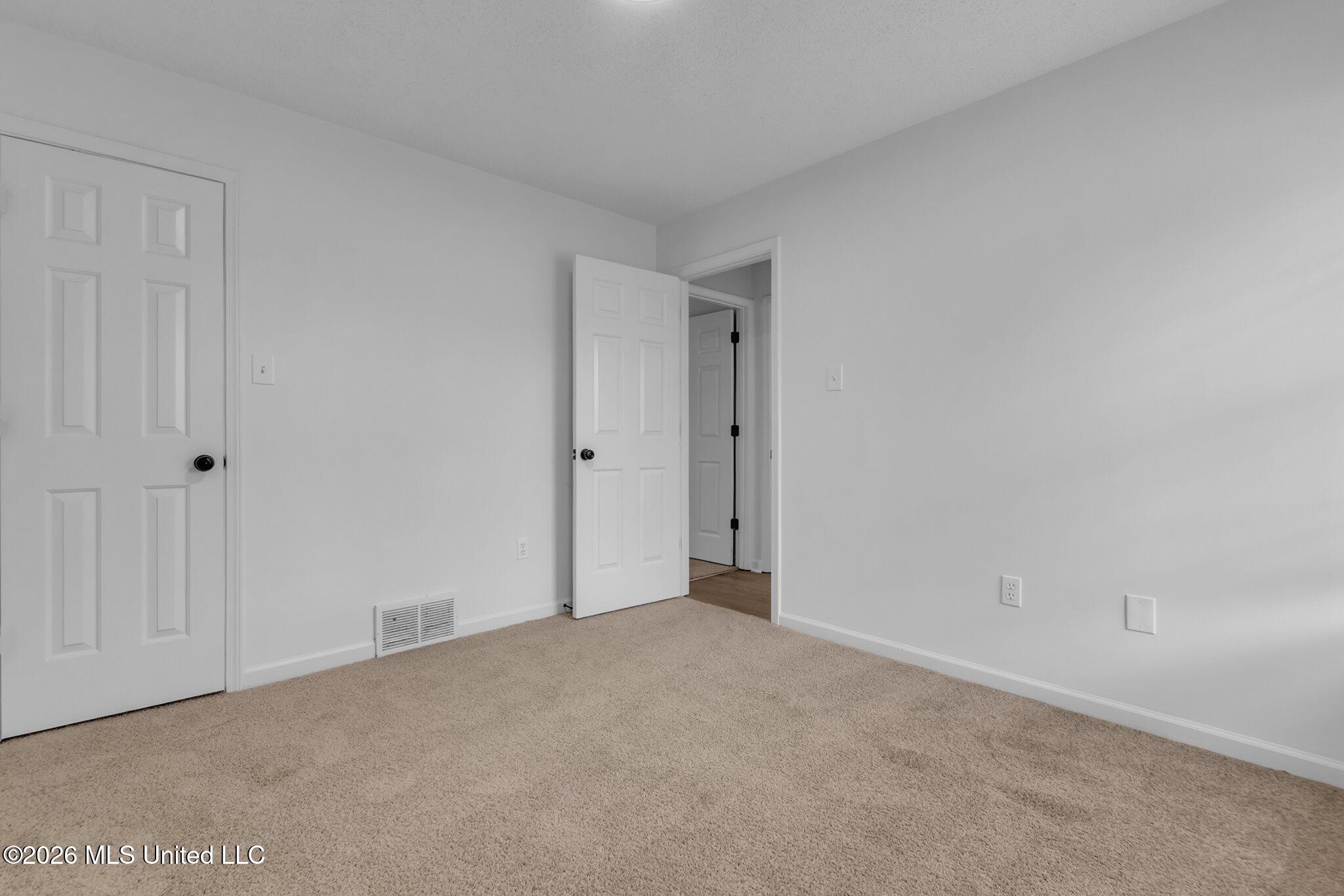 6972 Fox Briar Cove Property Photo 19
