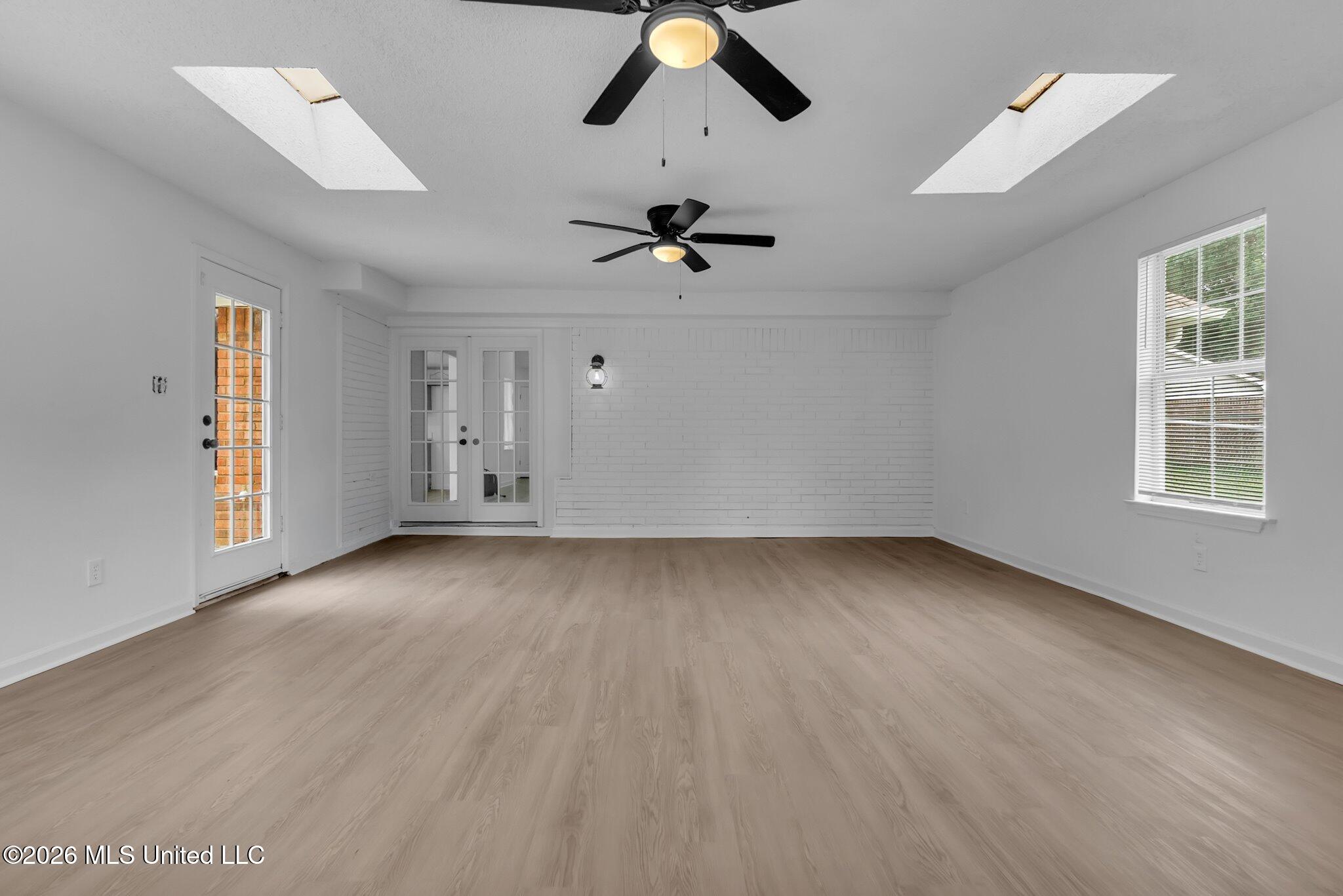6972 Fox Briar Cove Property Photo 22