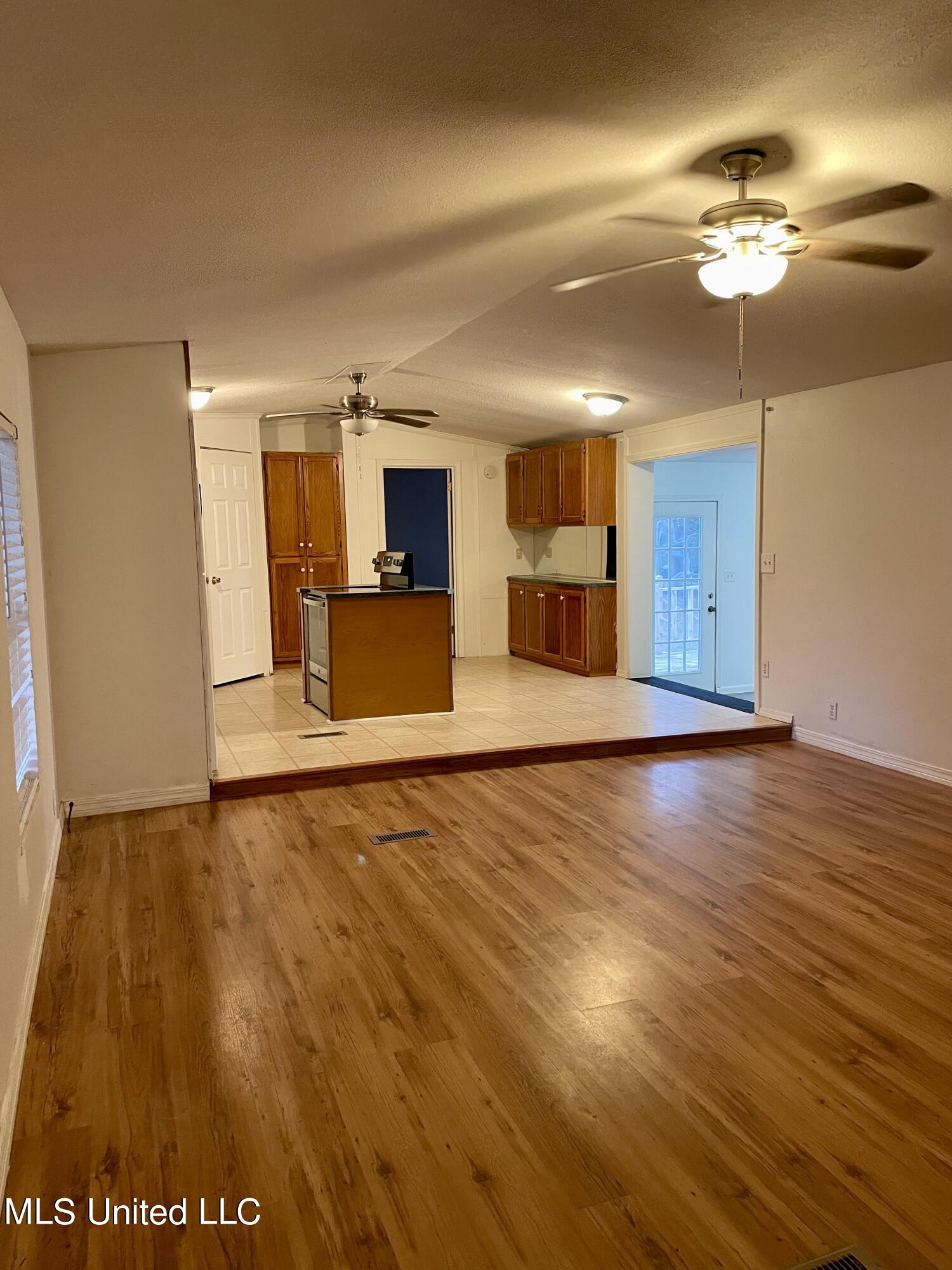 777 Henleyfield Mcneill Road Property Photo 2