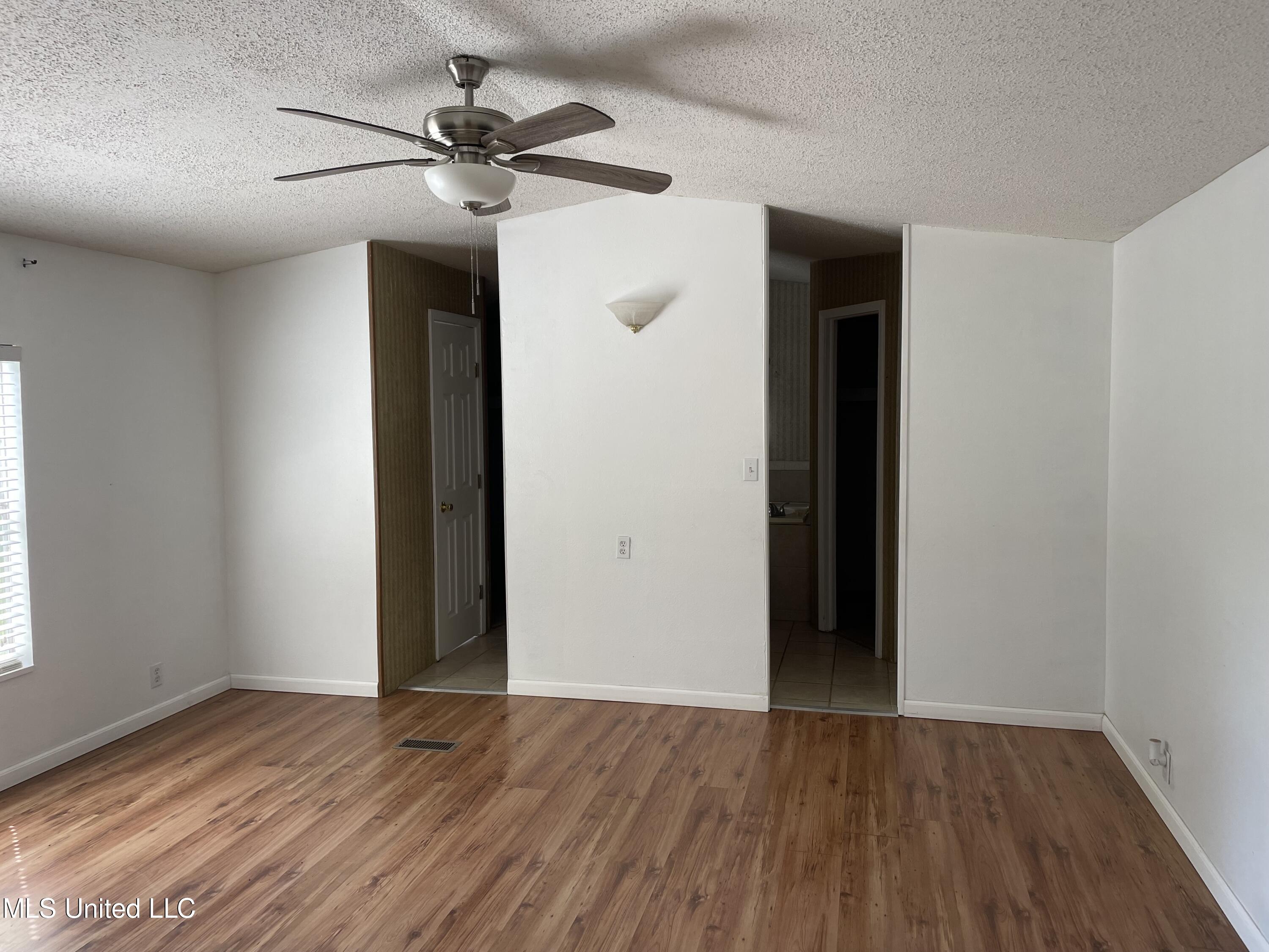 777 Henleyfield Mcneill Road Property Photo 7