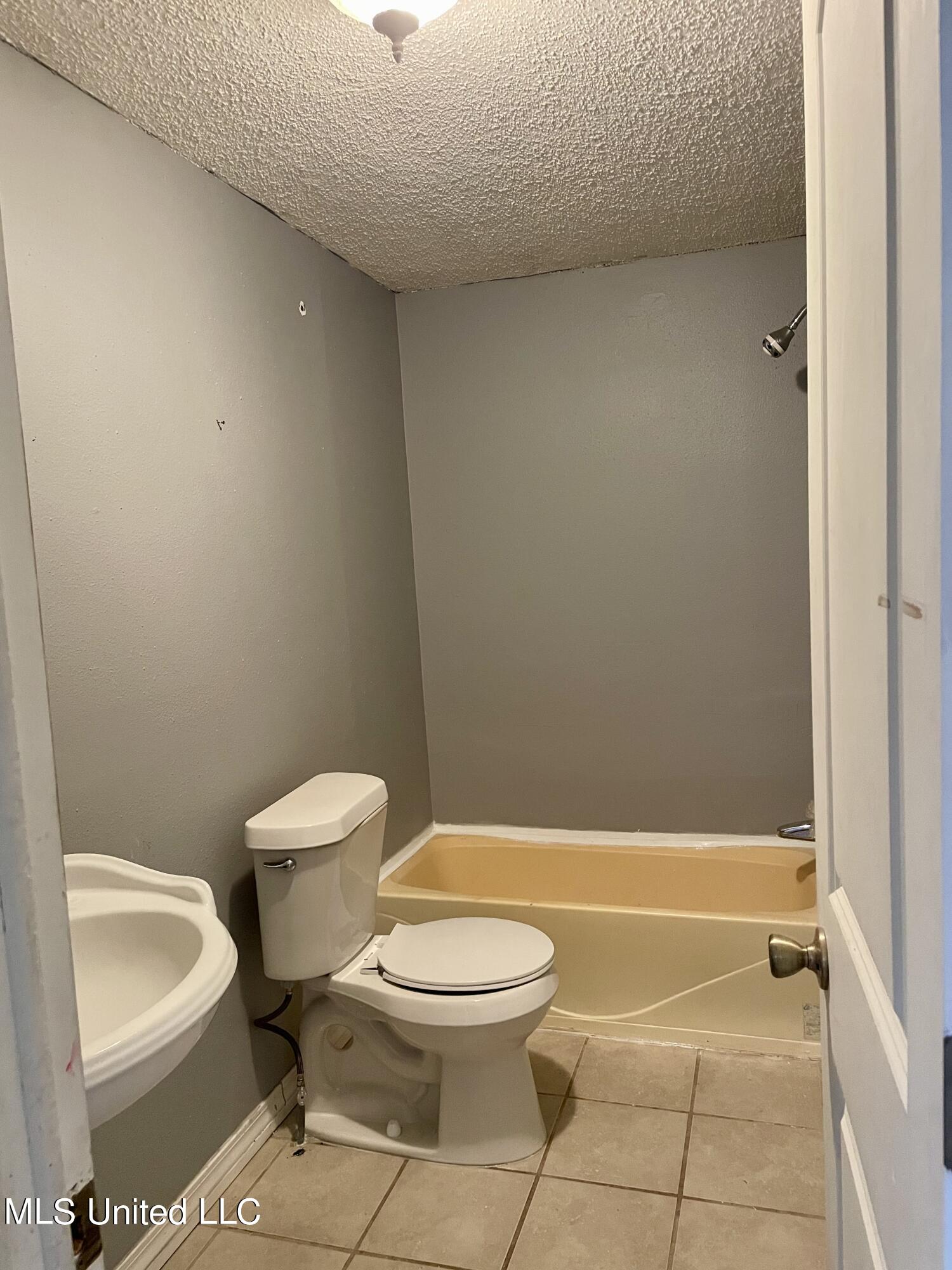 777 Henleyfield Mcneill Road Property Photo 9