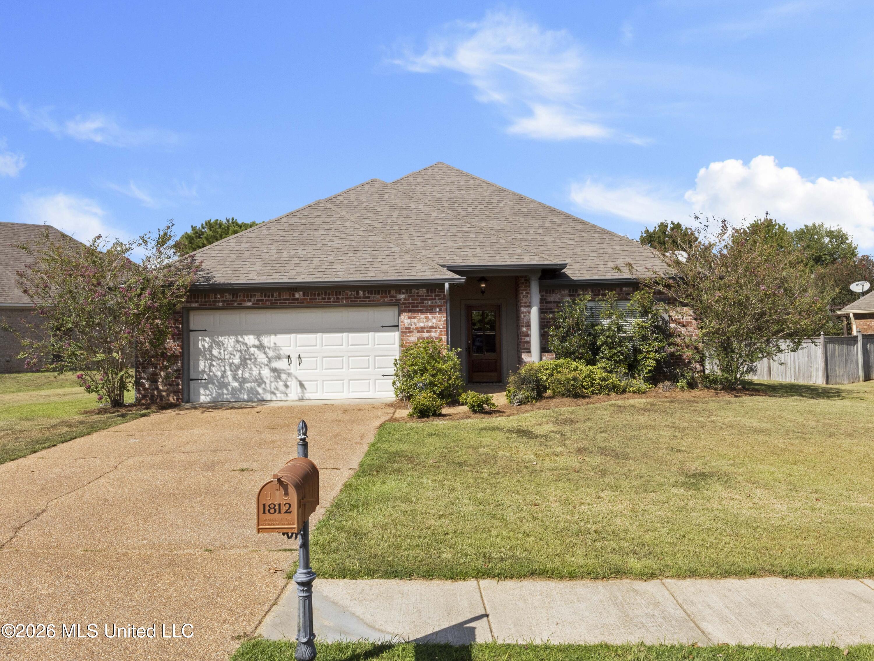 1812 August Bend Property Photo 1