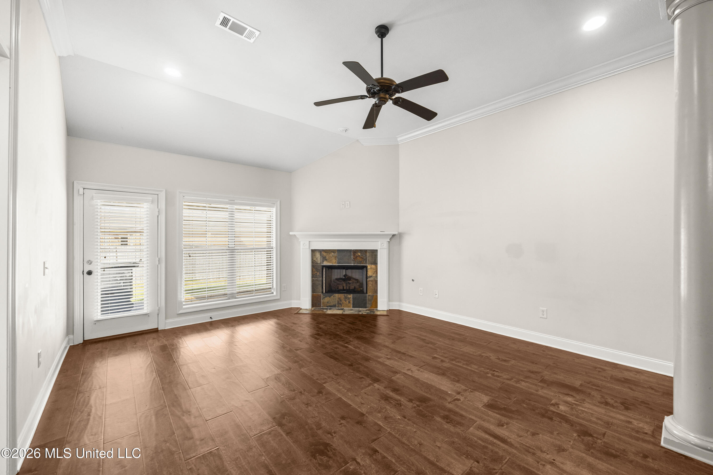 1812 August Bend Property Photo 4