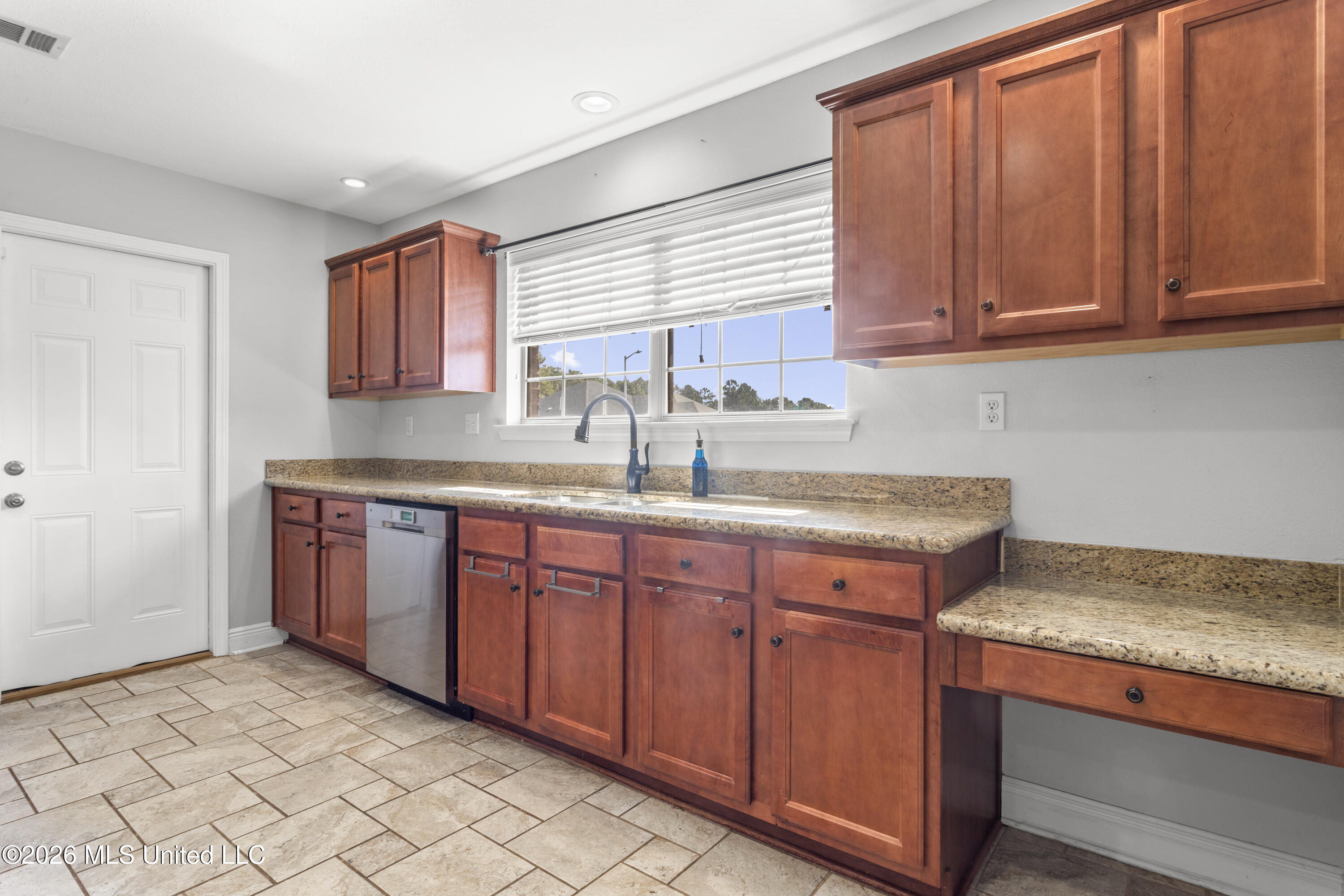 14633 N Bruce Cove Property Photo 17