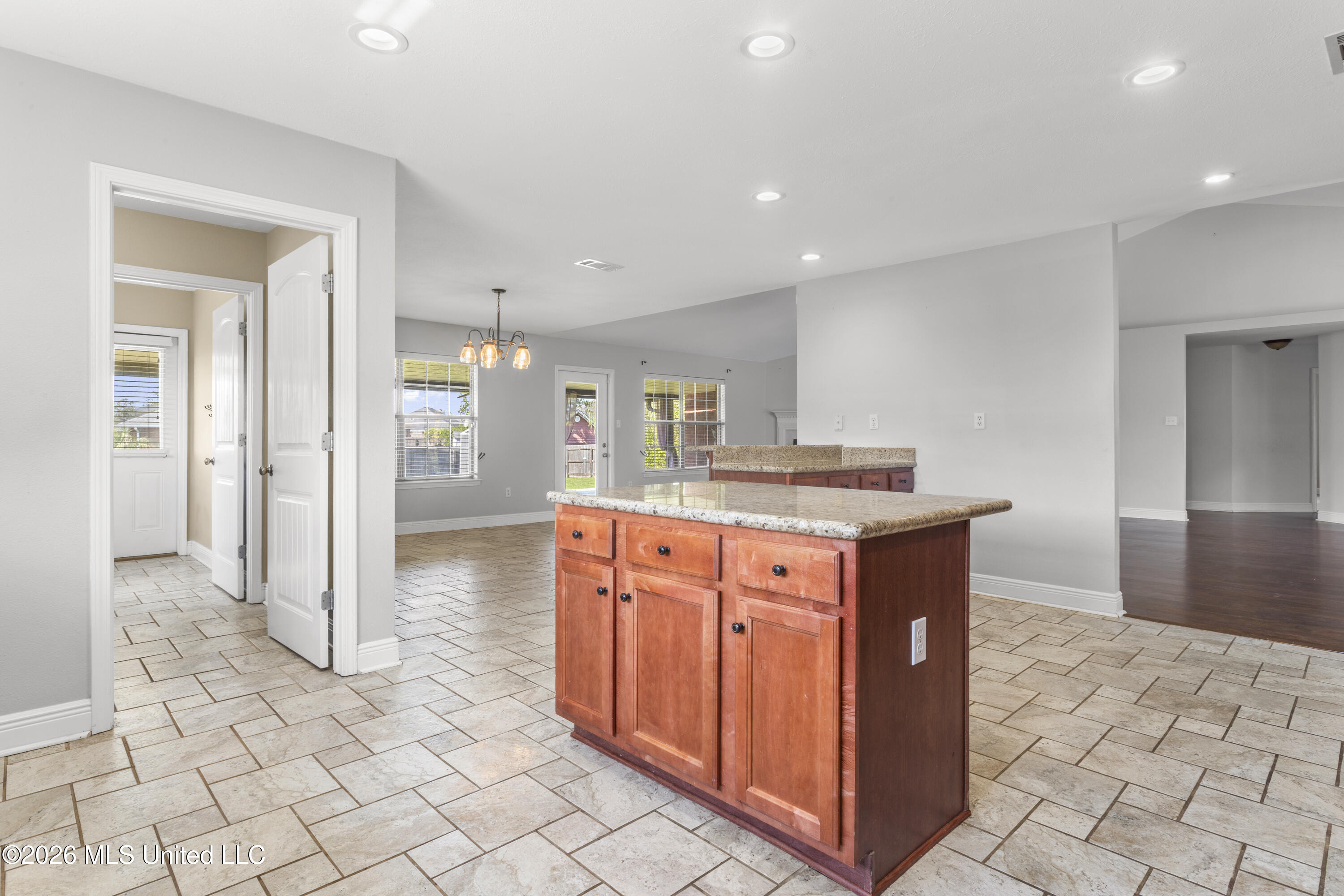 14633 N Bruce Cove Property Photo 18
