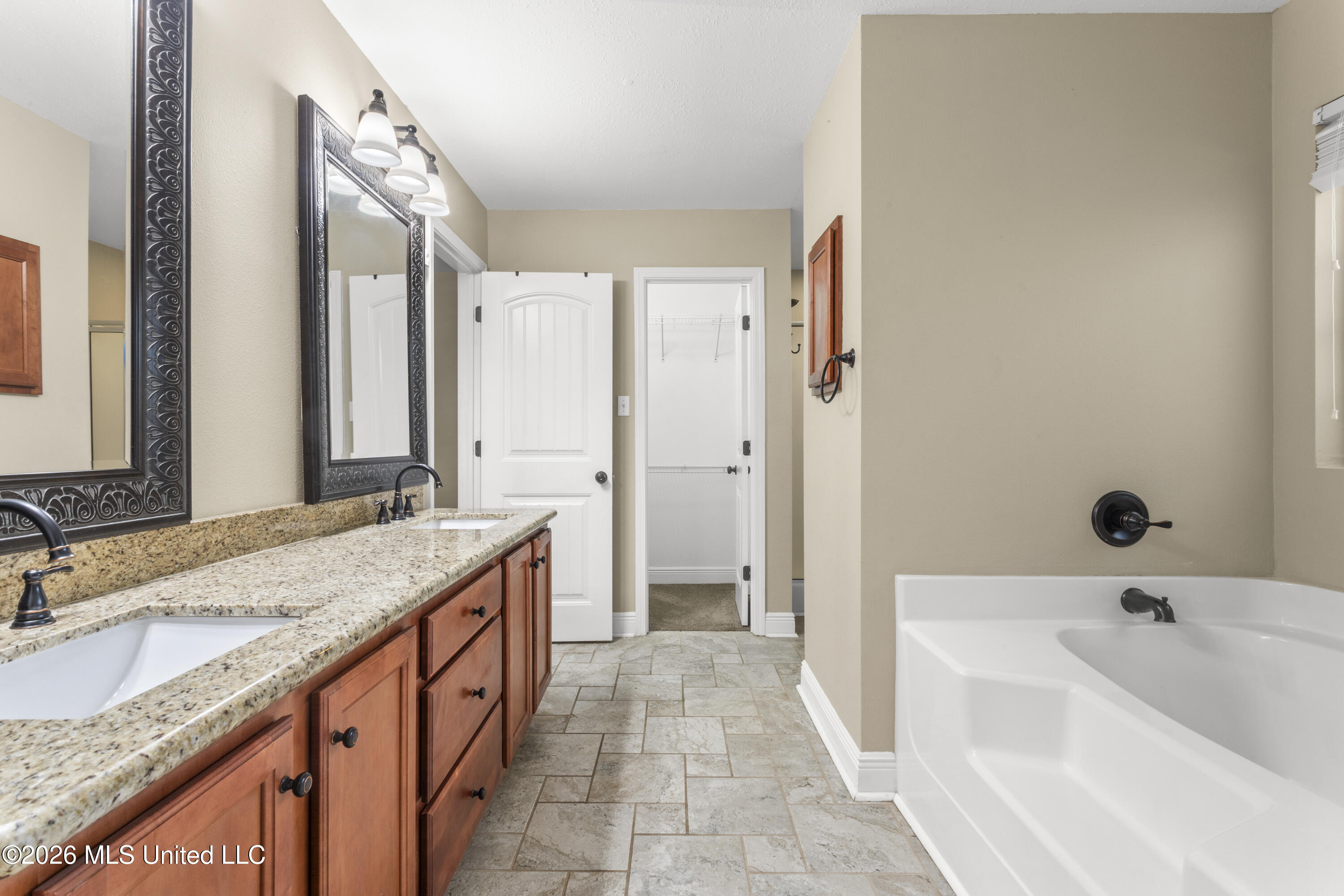 14633 N Bruce Cove Property Photo 29