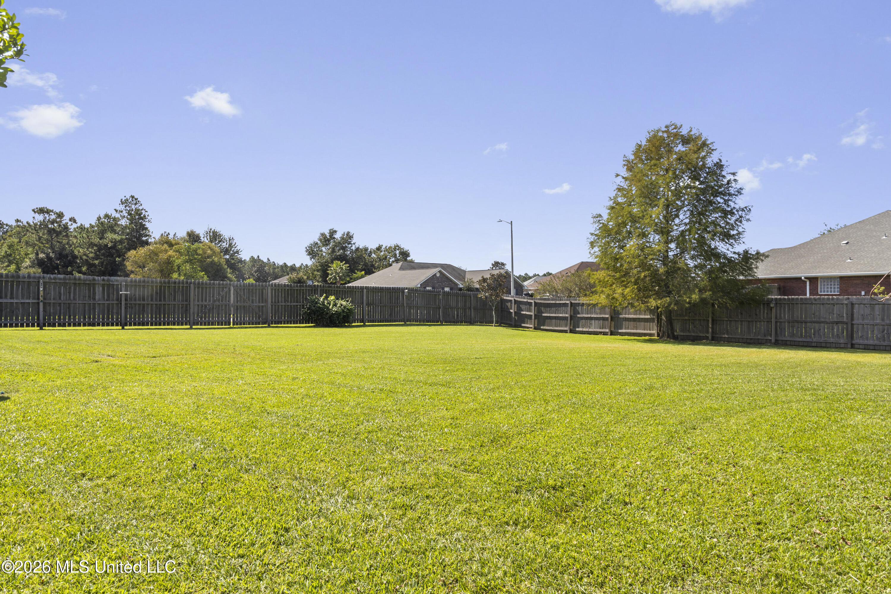 14633 N Bruce Cove Property Photo 47