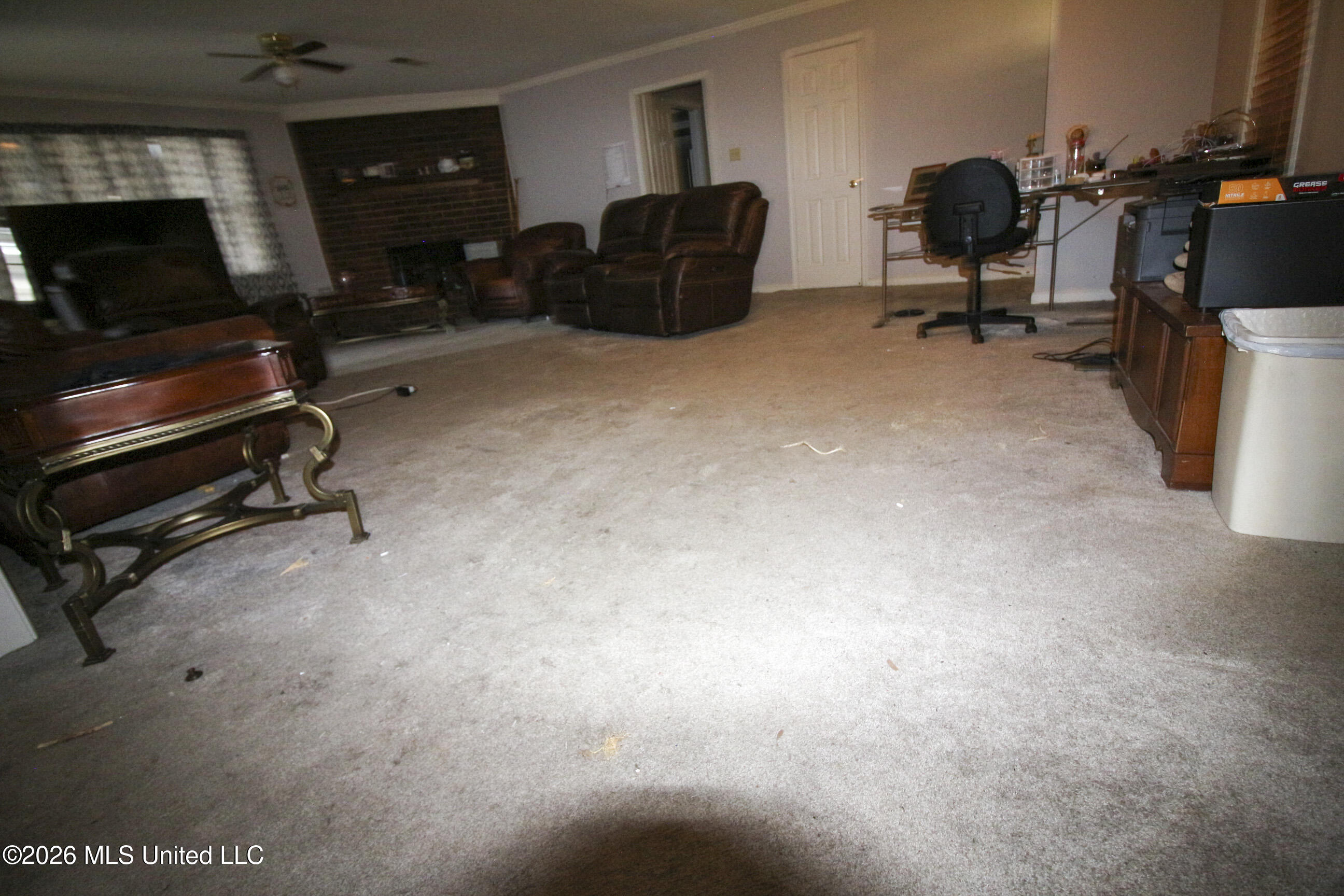 8405 Deep Well Place Property Photo 4
