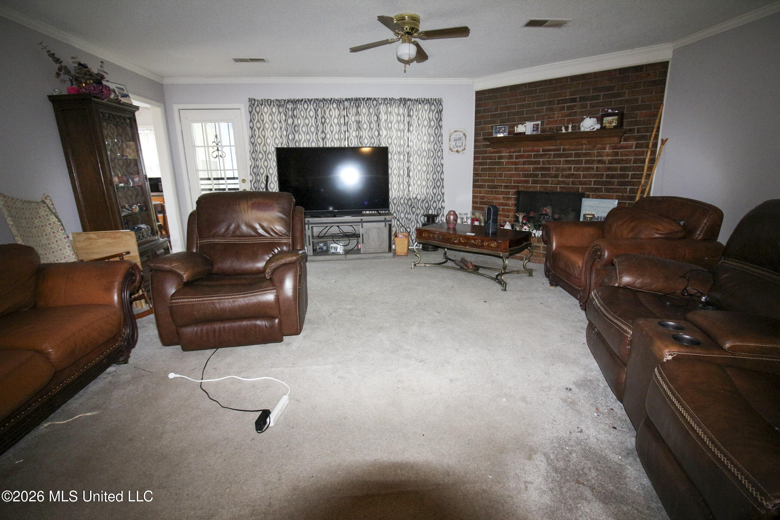 8405 Deep Well Place Property Photo 5