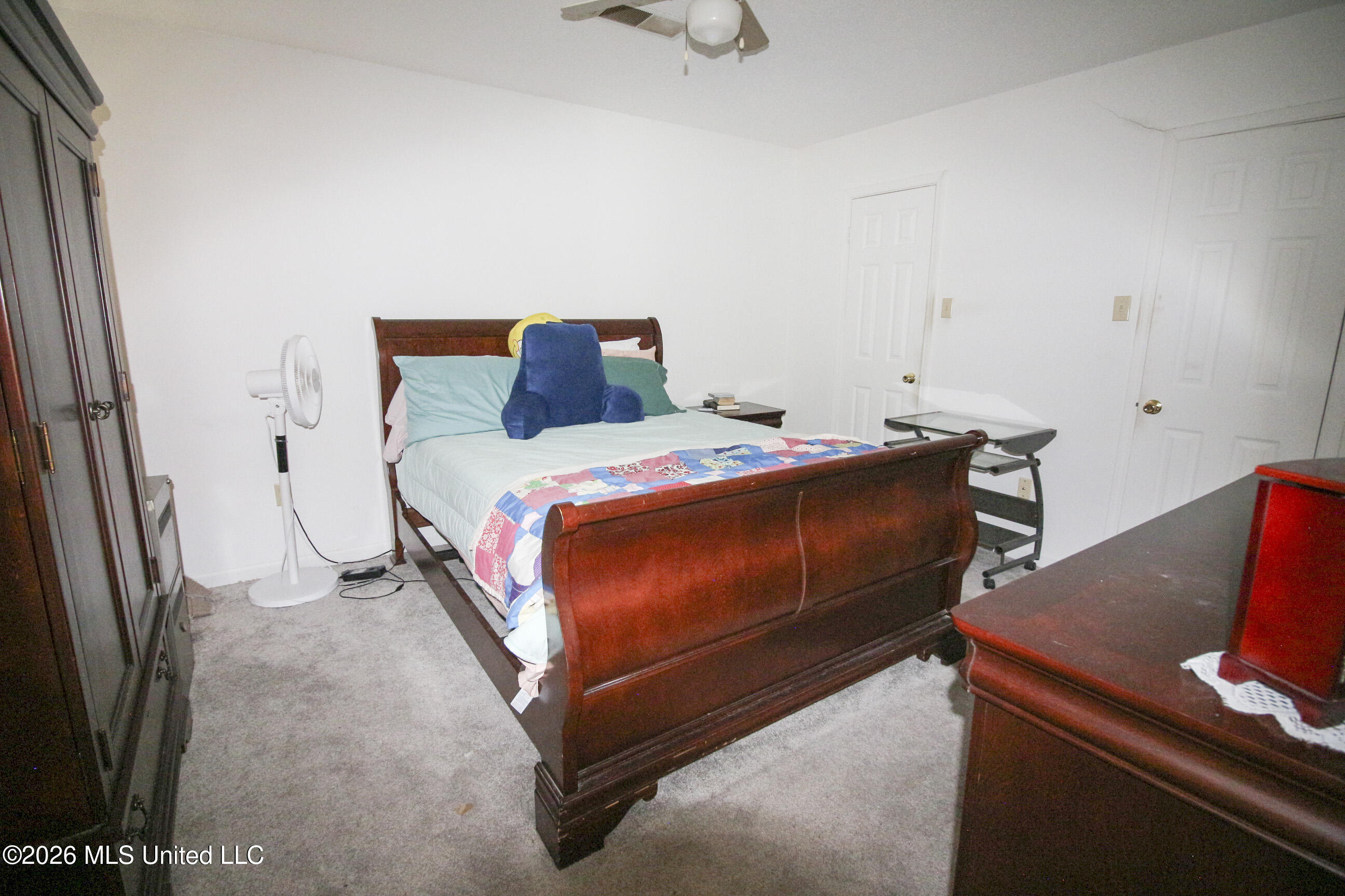 8405 Deep Well Place Property Photo 14