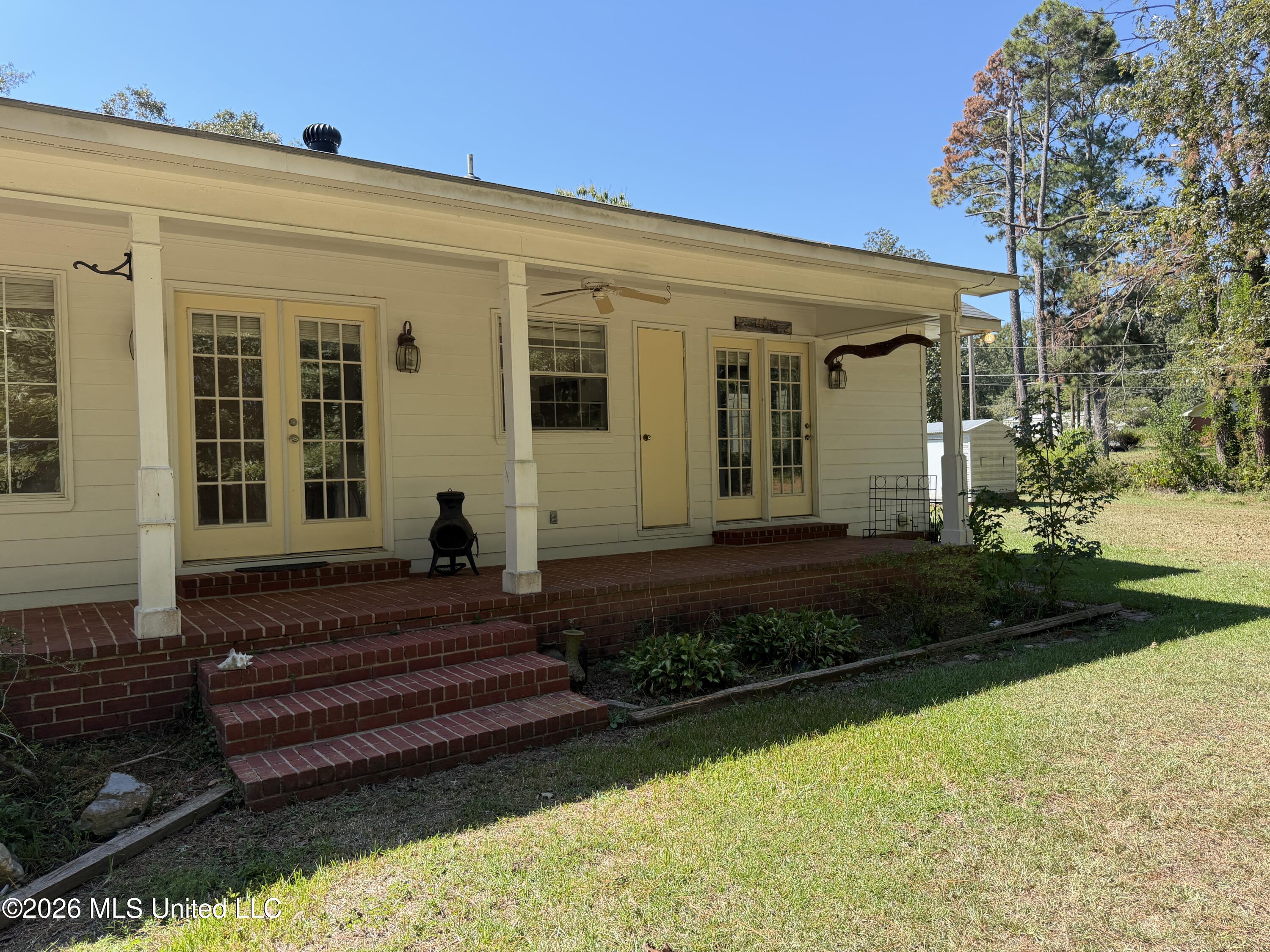 1040 Machinery Lane Property Photo 4