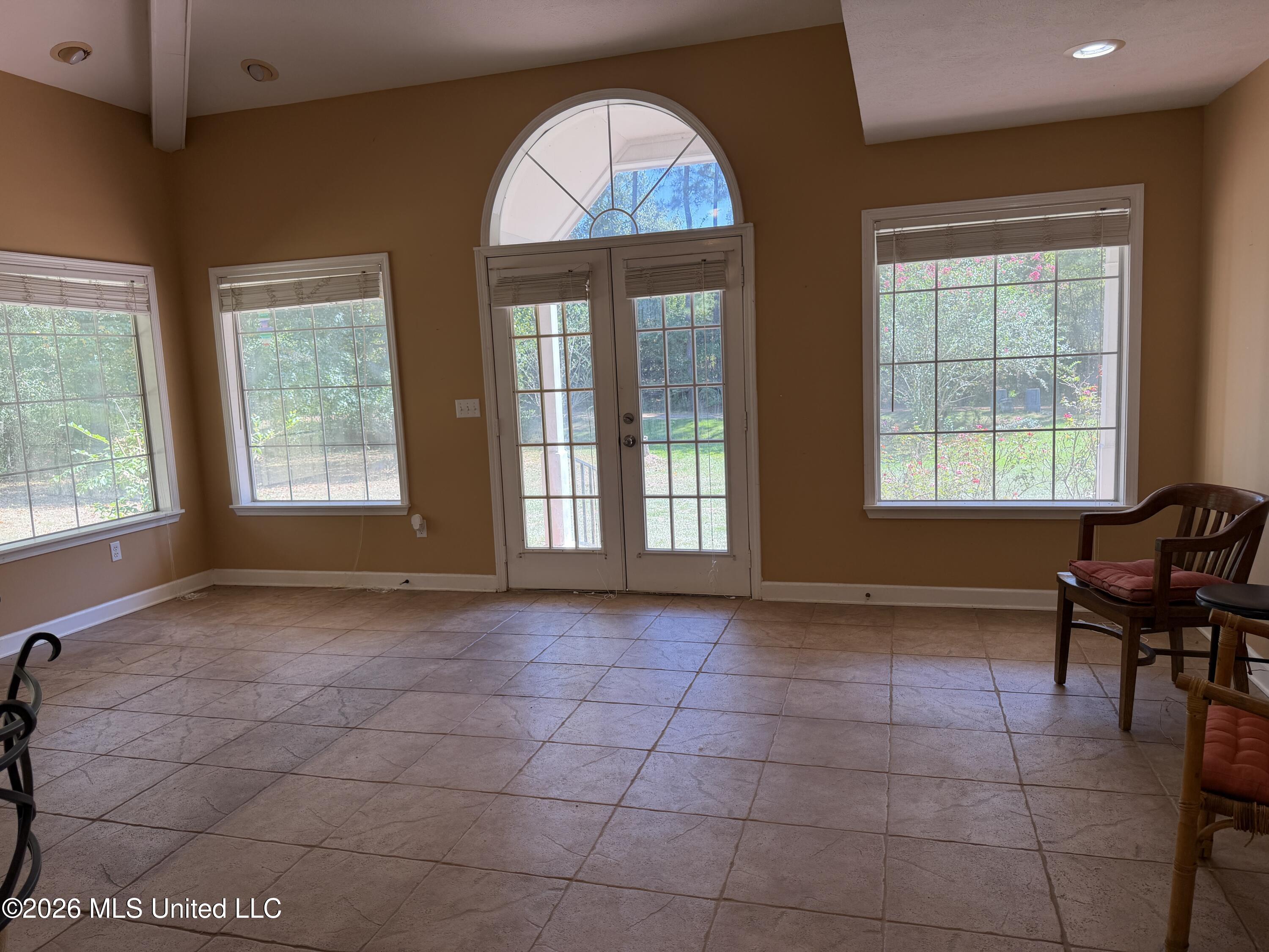 1040 Machinery Lane Property Photo 10