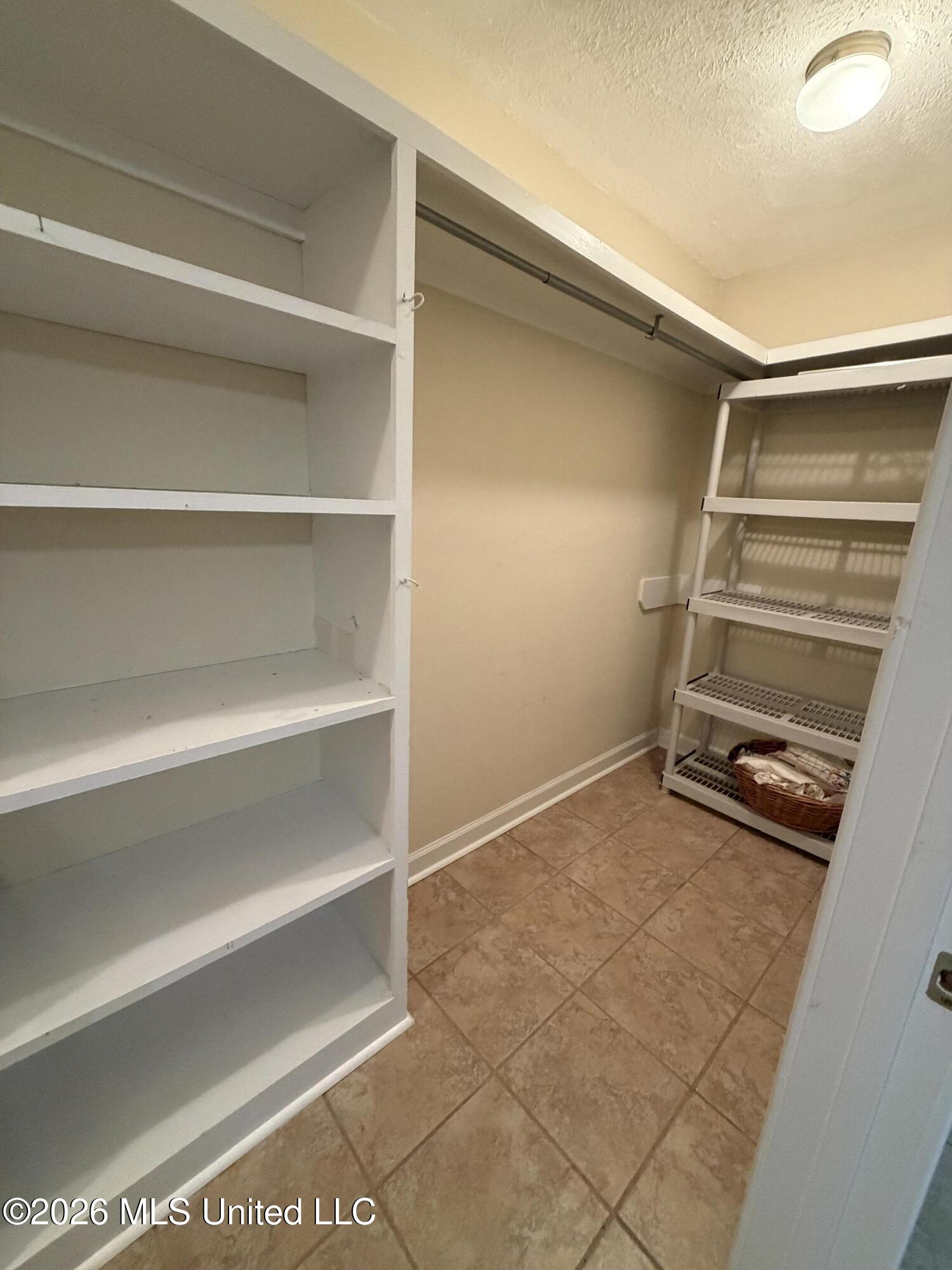 1040 Machinery Lane Property Photo 17