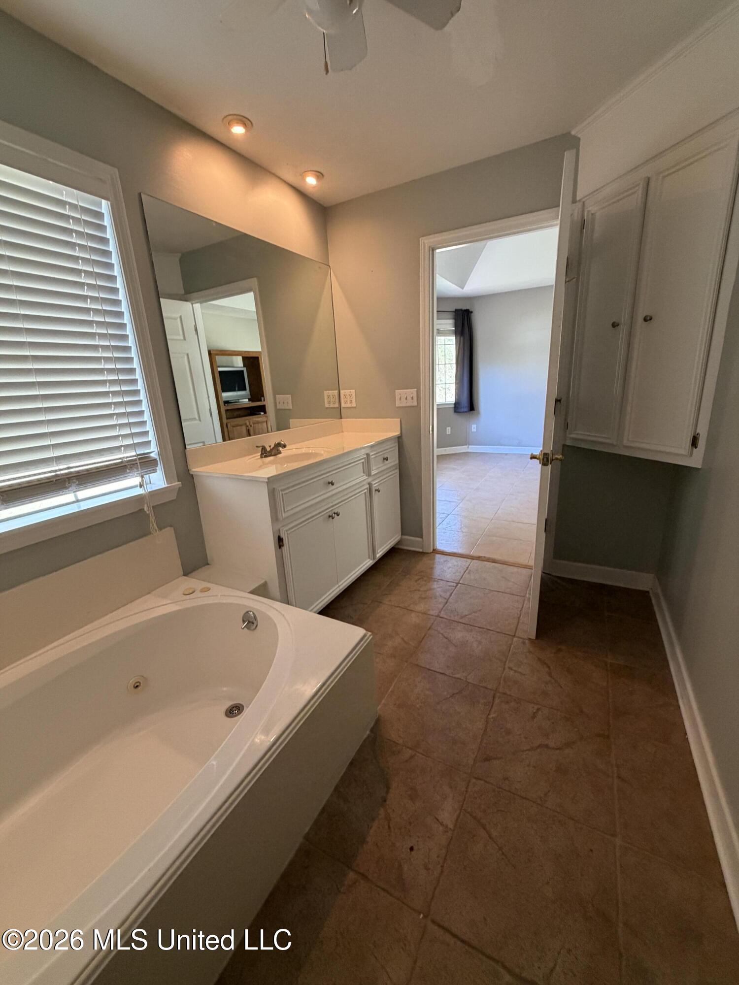 1040 Machinery Lane Property Photo 23