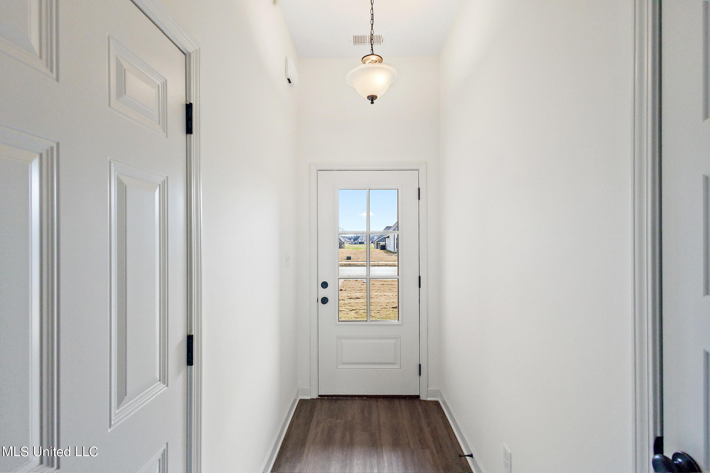 13728 Jack Thomas Boulevard Property Photo 5