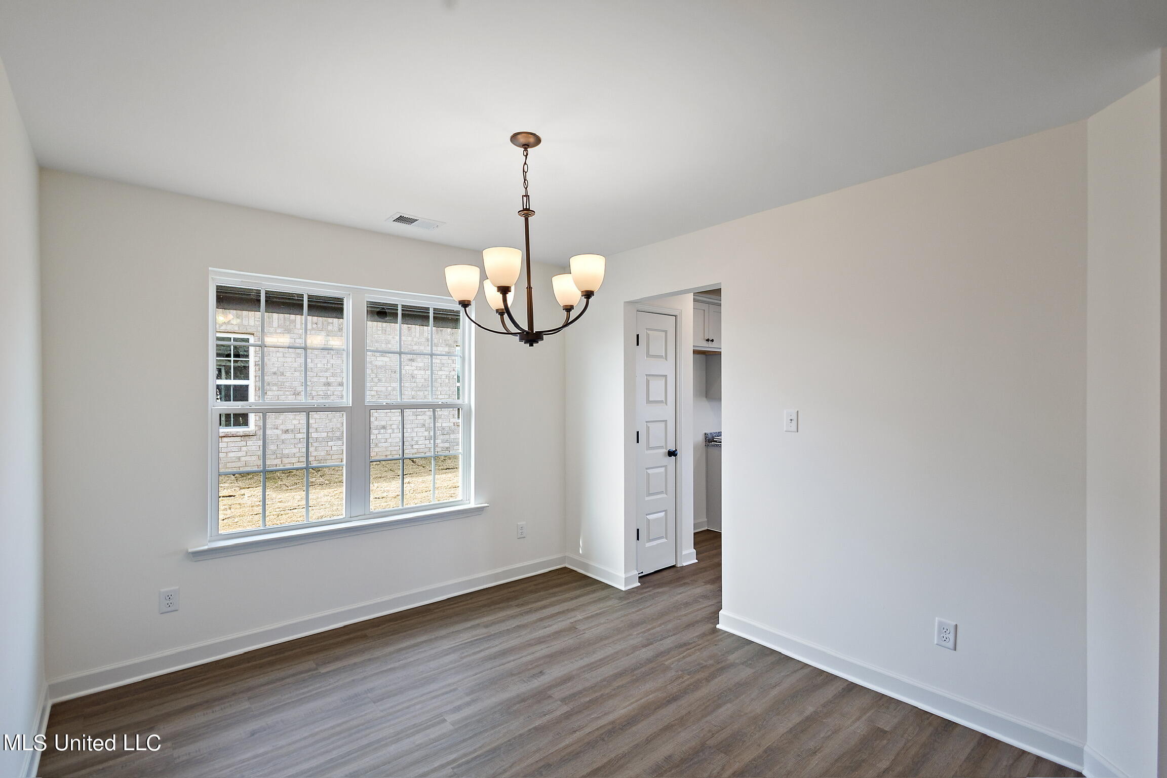 13728 Jack Thomas Boulevard Property Photo 10