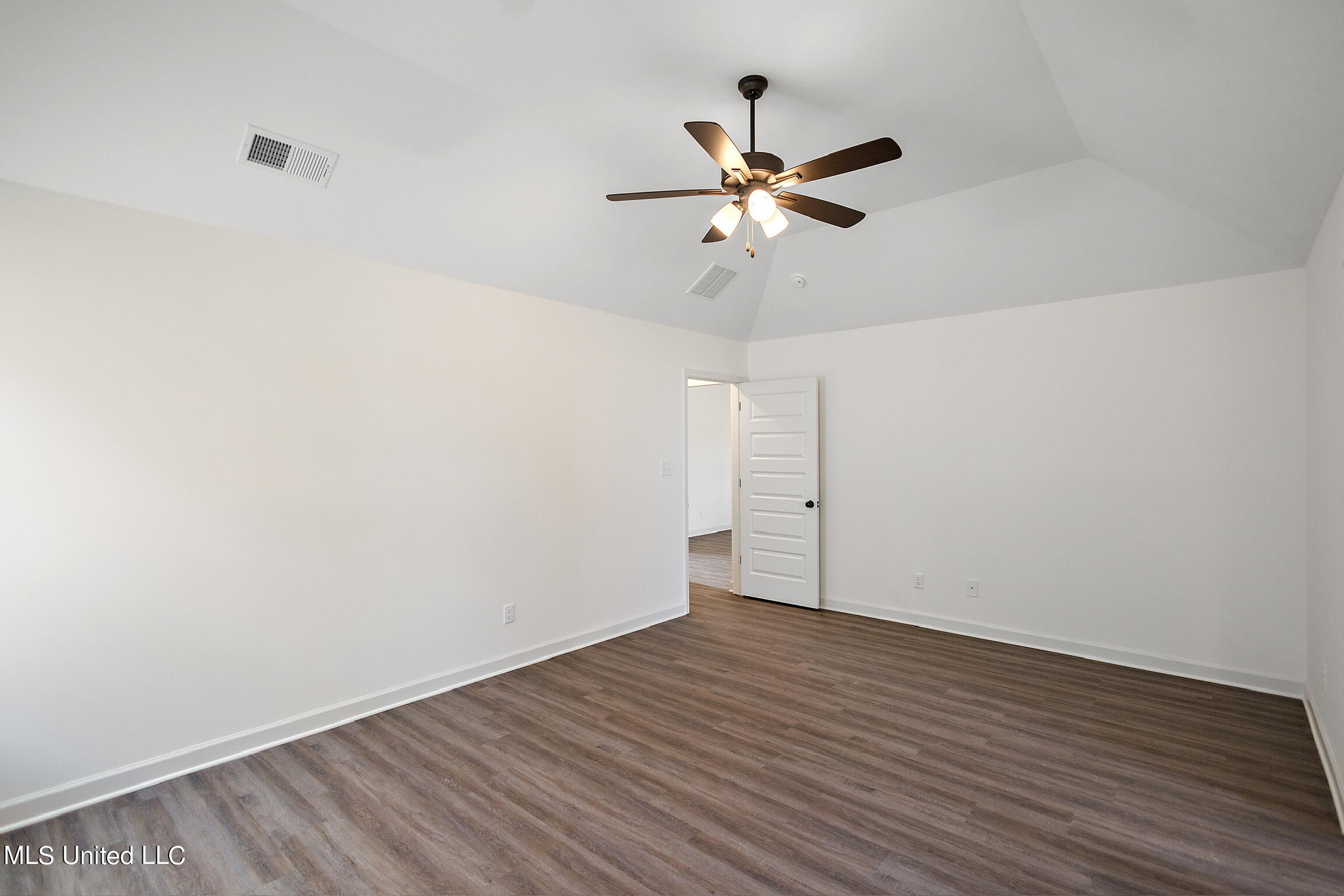 13728 Jack Thomas Boulevard Property Photo 15