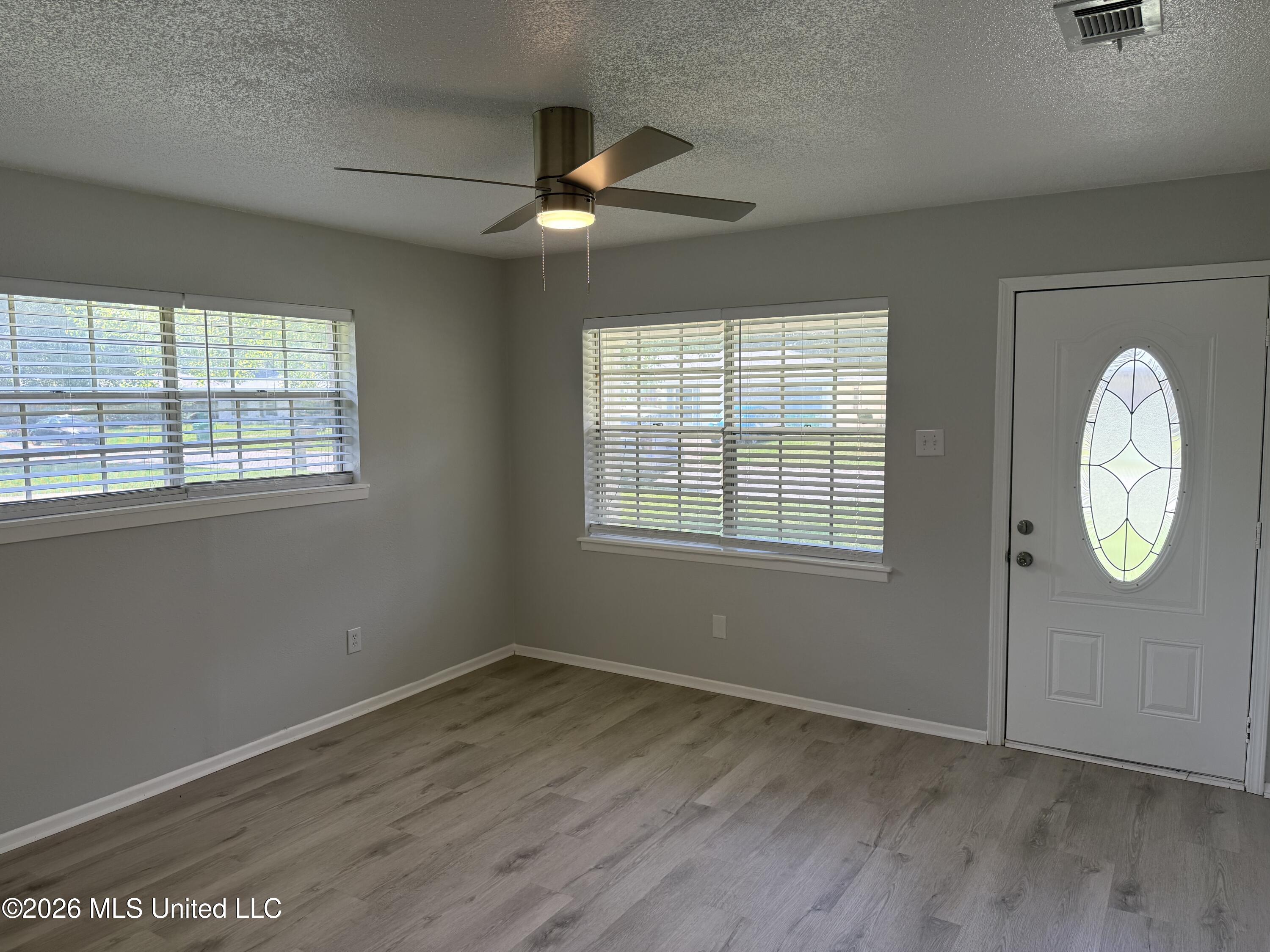 120 Imilda Drive Property Photo 4