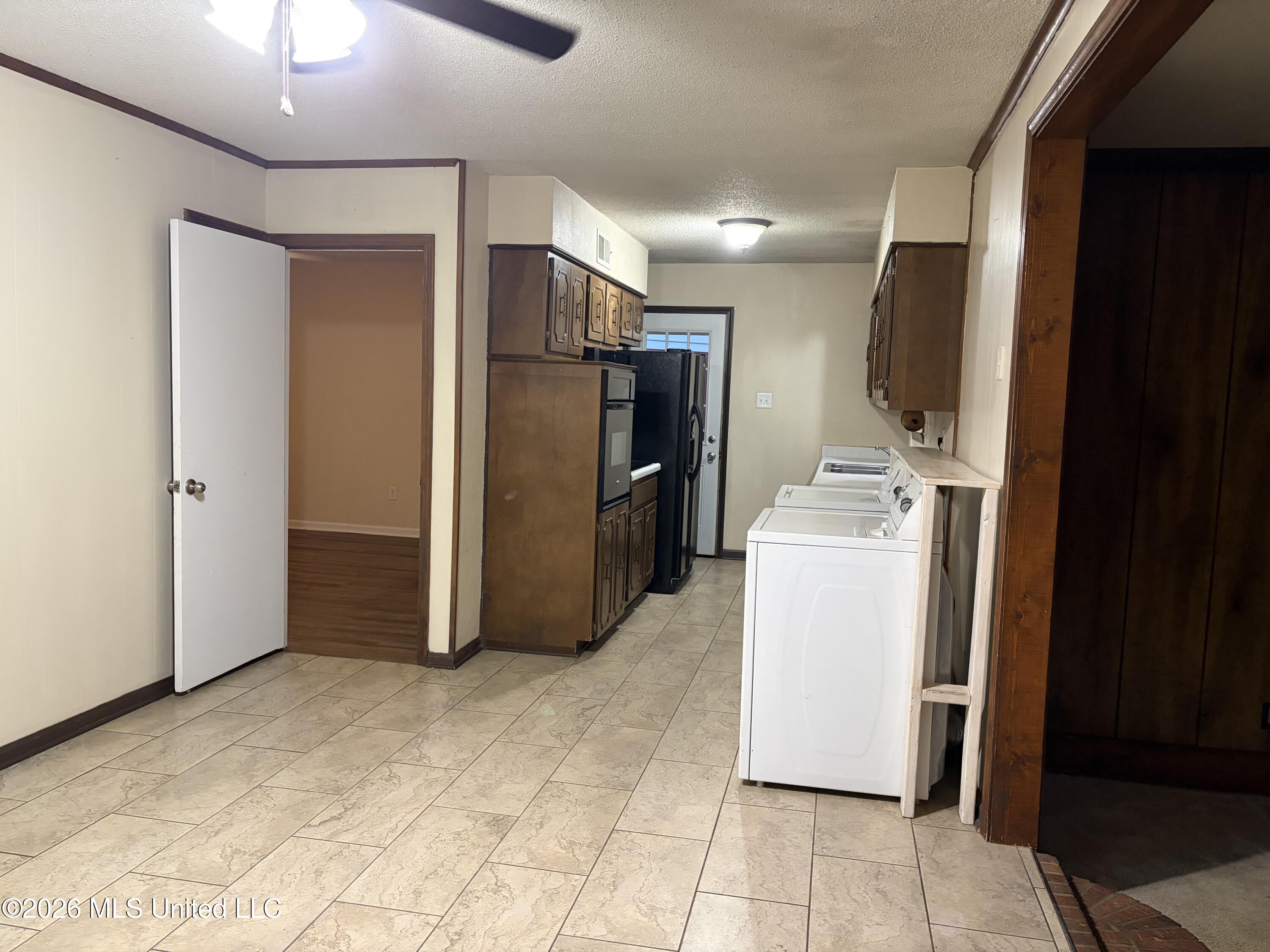 8637 Greenview Place Property Photo 7