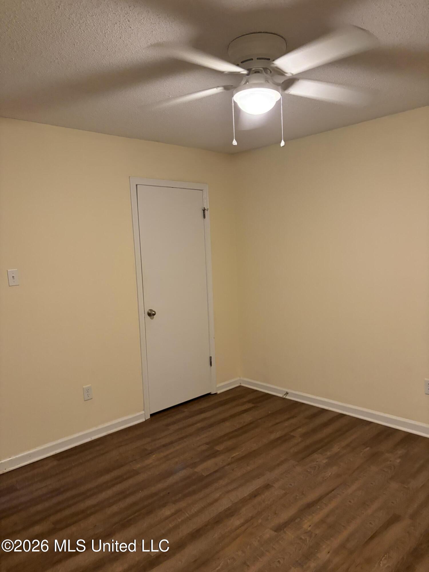 8637 Greenview Place Property Photo 13