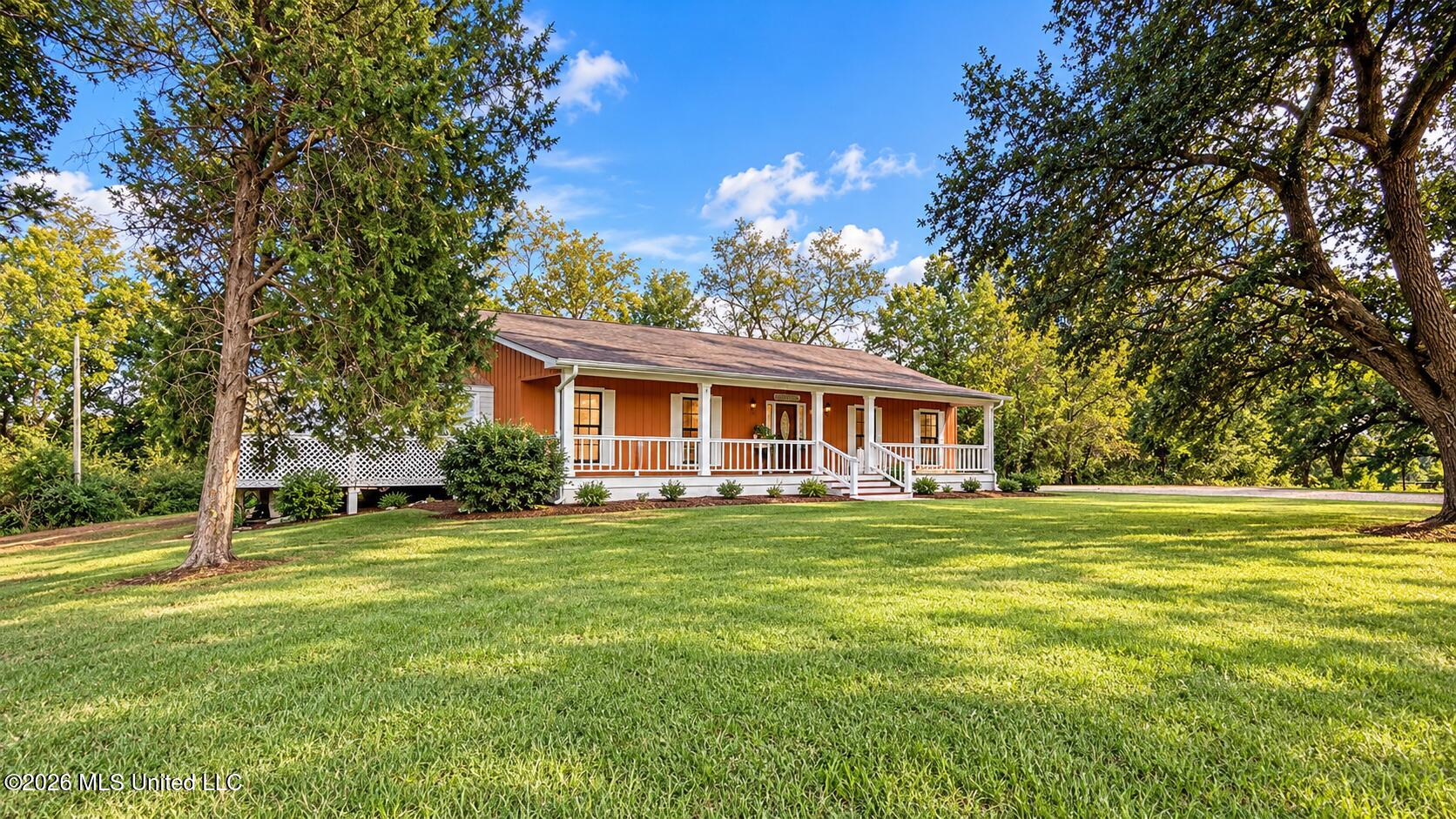 1228 N A Sandifer Highway Property Photo 1