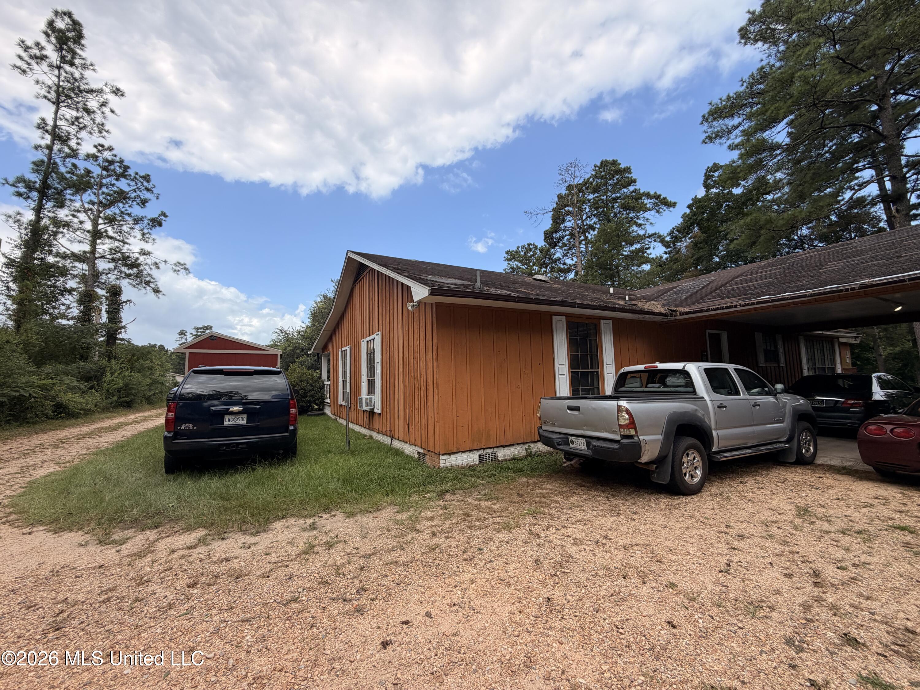 1228 N A Sandifer Highway Property Photo 4
