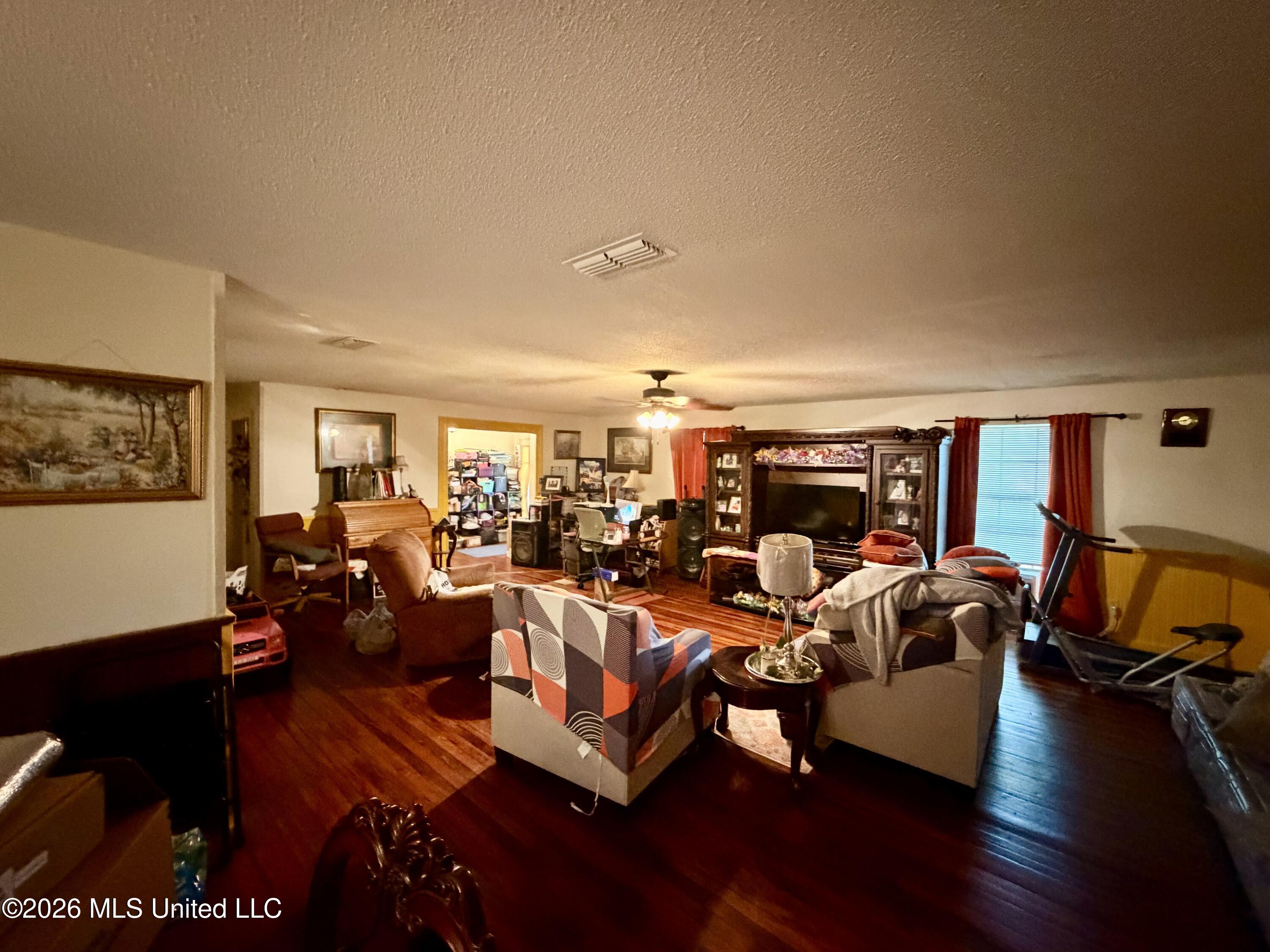 1228 N A Sandifer Highway Property Photo 5