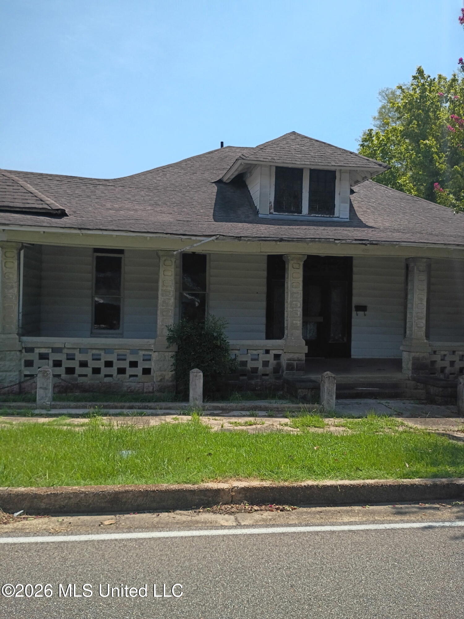 400 S Meridian Street Property Photo 1