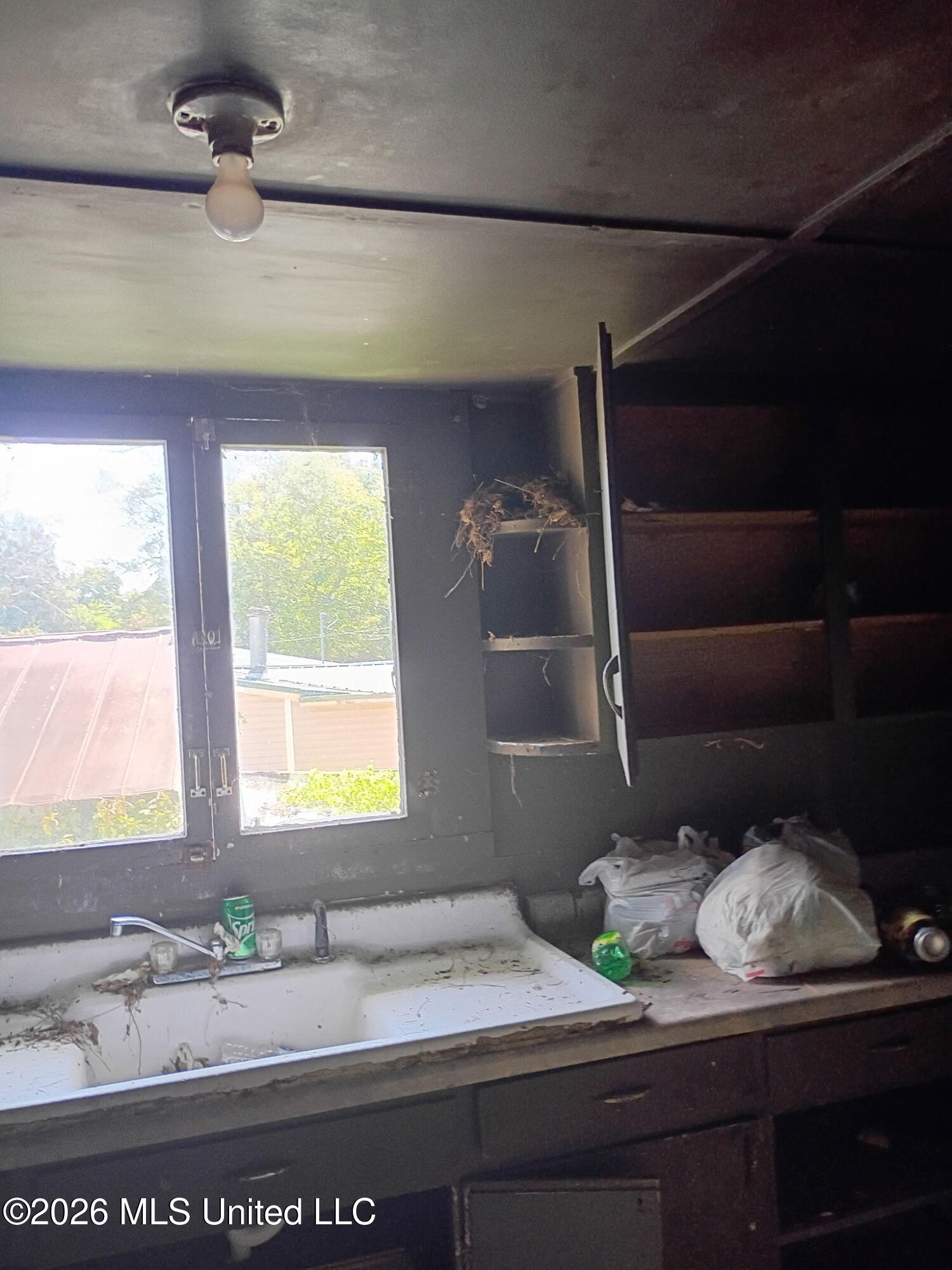 400 S Meridian Street Property Photo 10