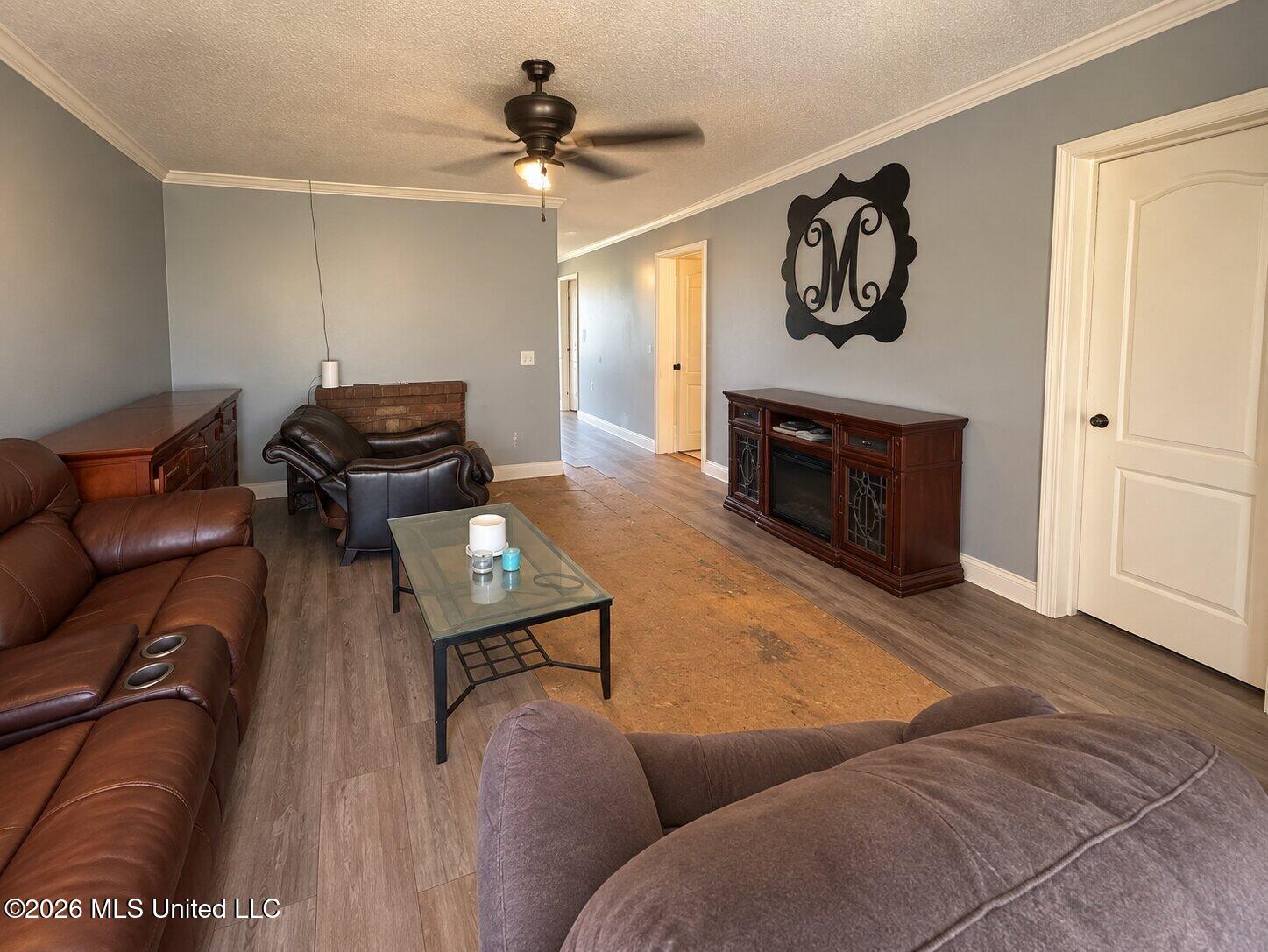 19169 N Clairmonte Street Property Photo 4