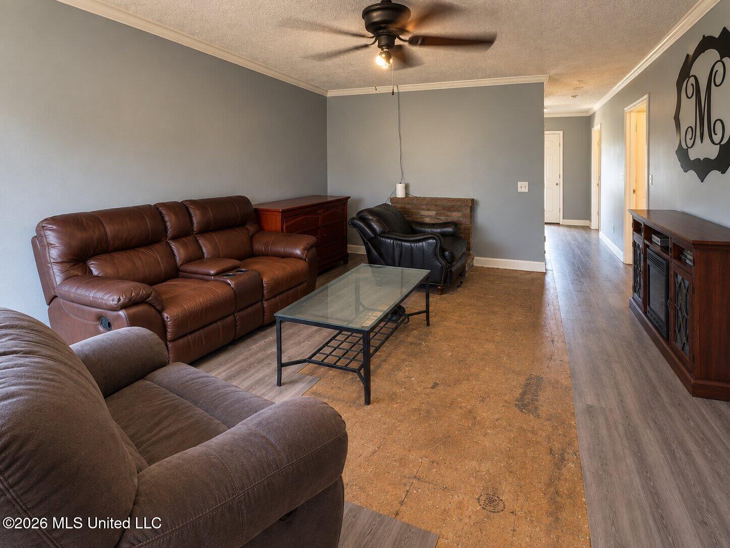 19169 N Clairmonte Street Property Photo 5