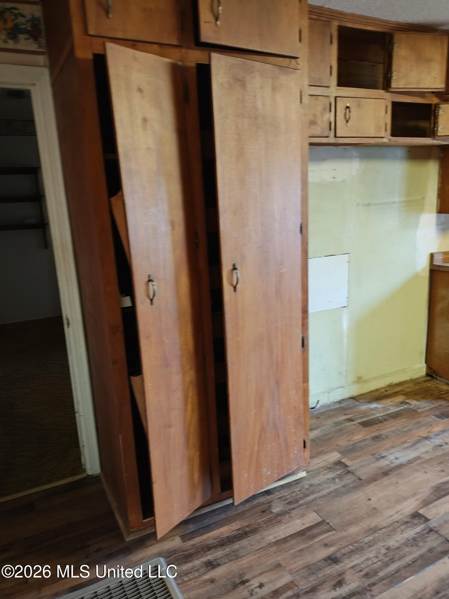 905 Spruce Street Property Photo 5