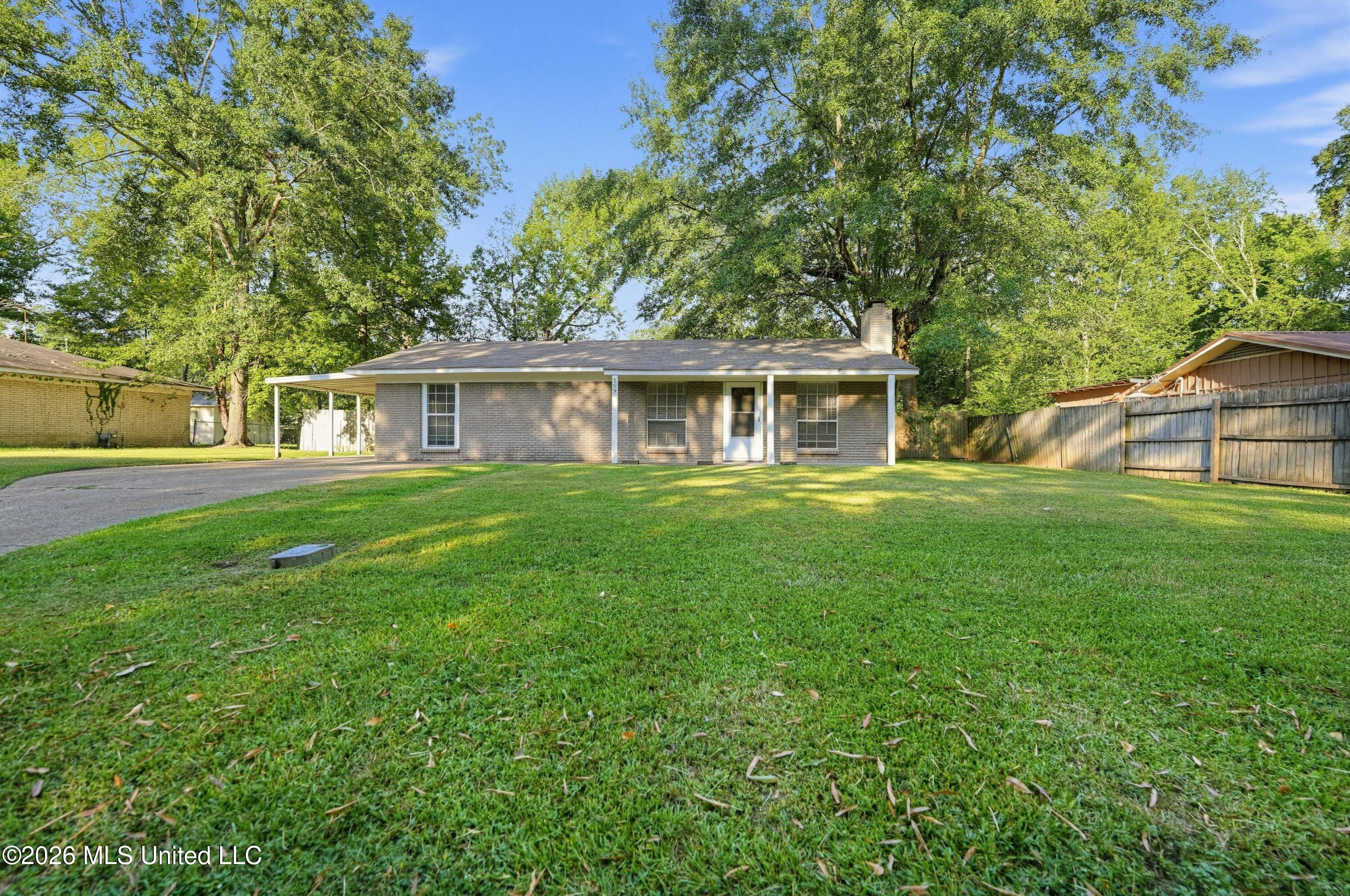 109 Skylane Drive Property Photo 1