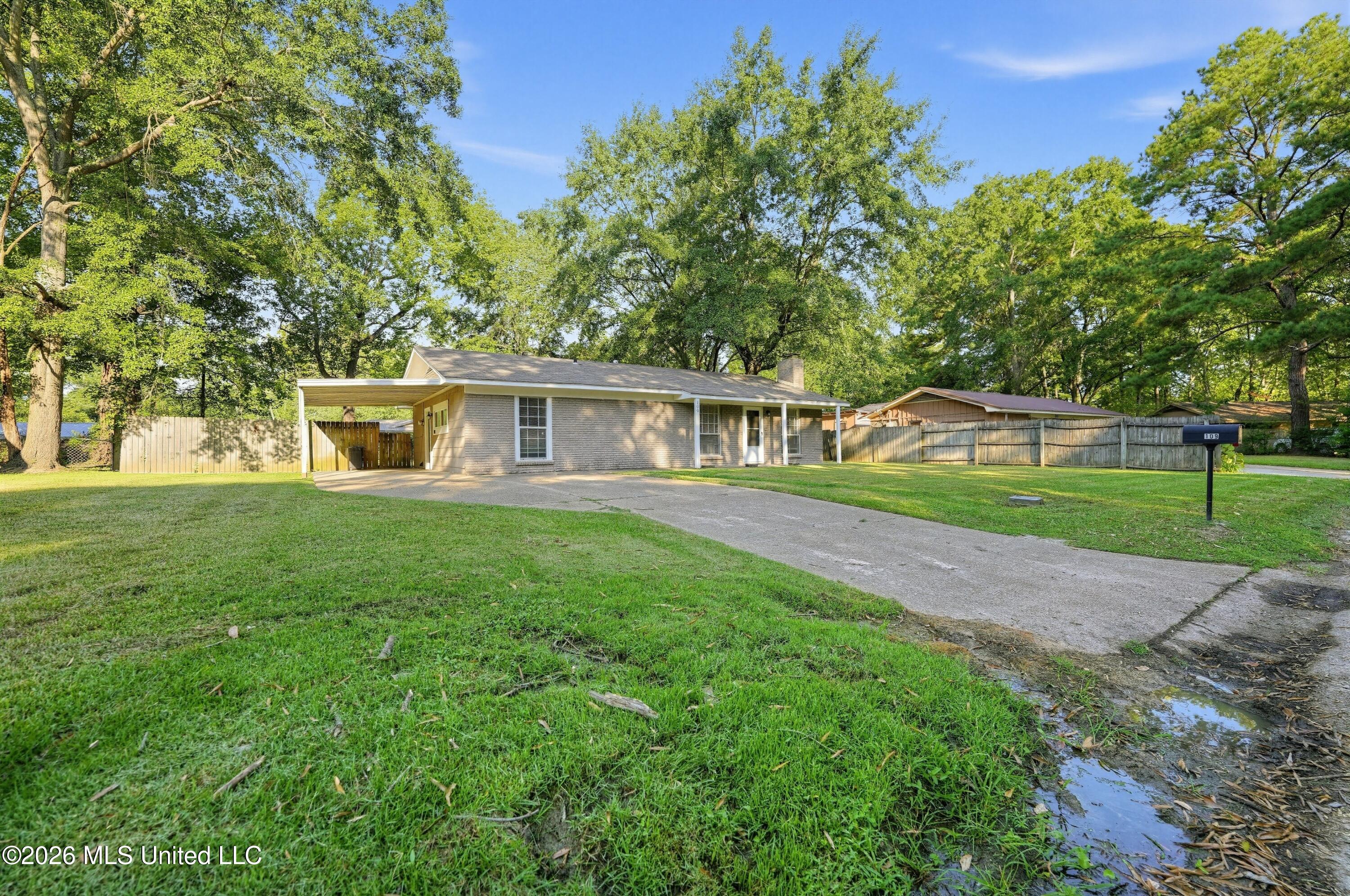 109 Skylane Drive Property Photo 2