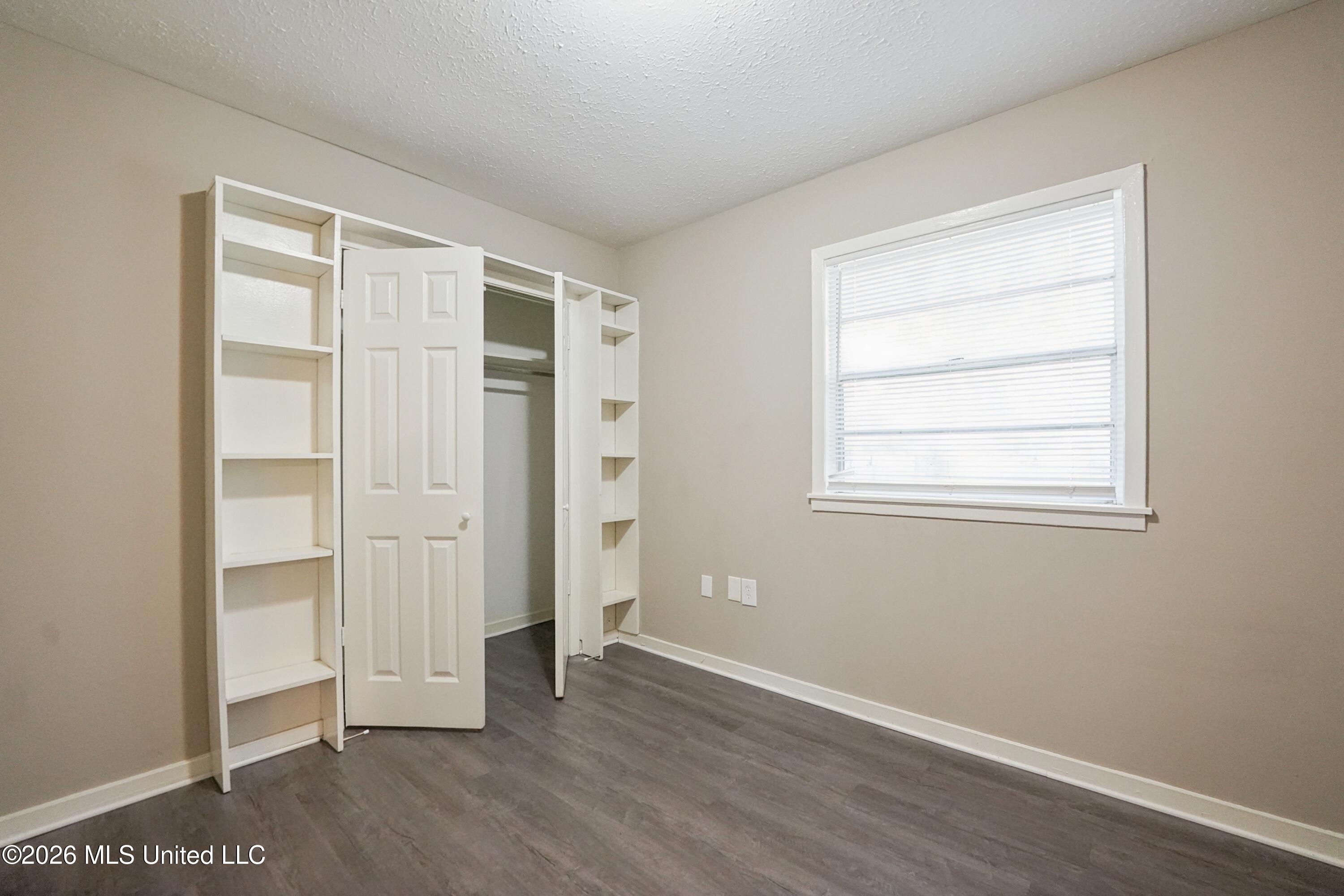 109 Skylane Drive Property Photo 14