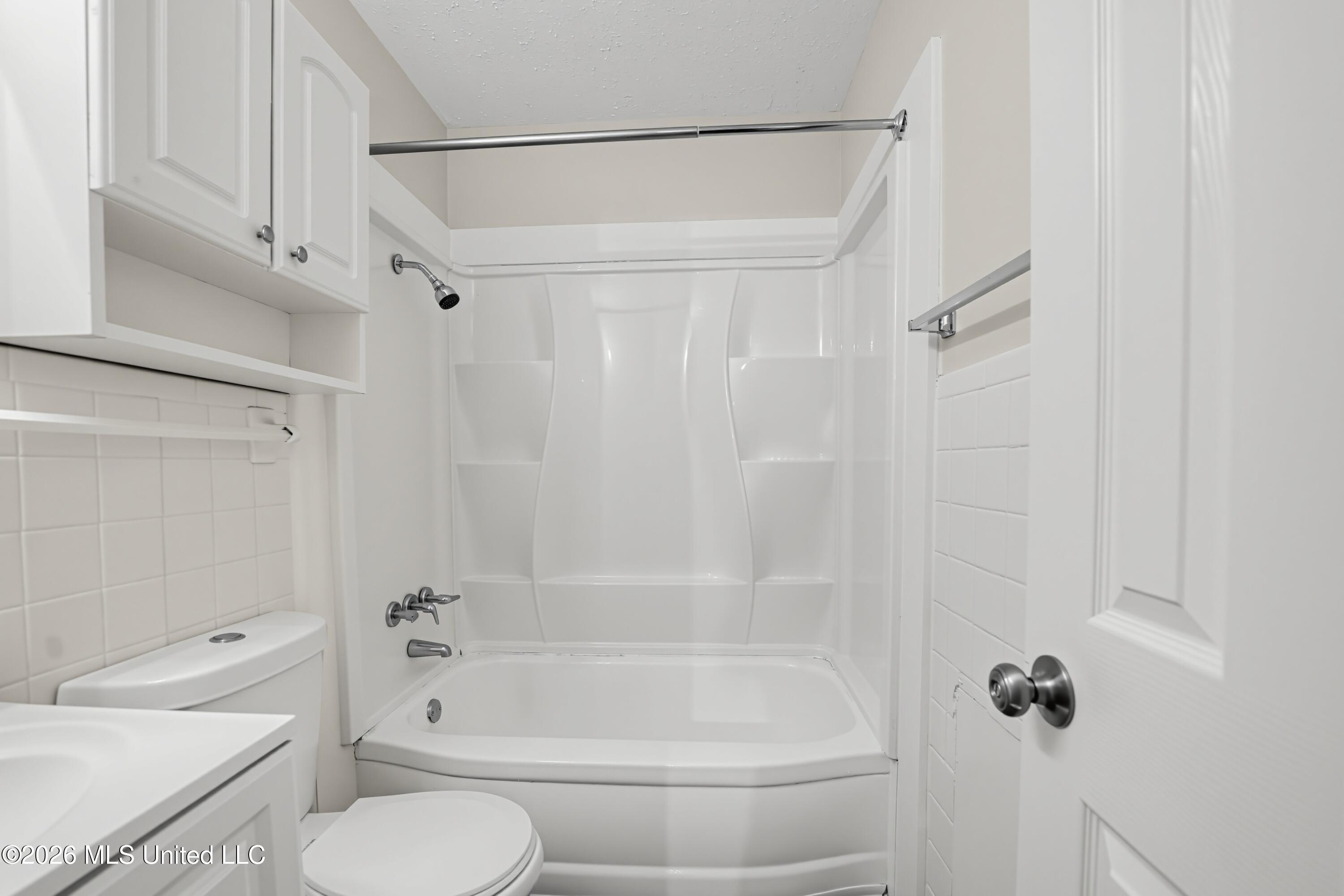 109 Skylane Drive Property Photo 17