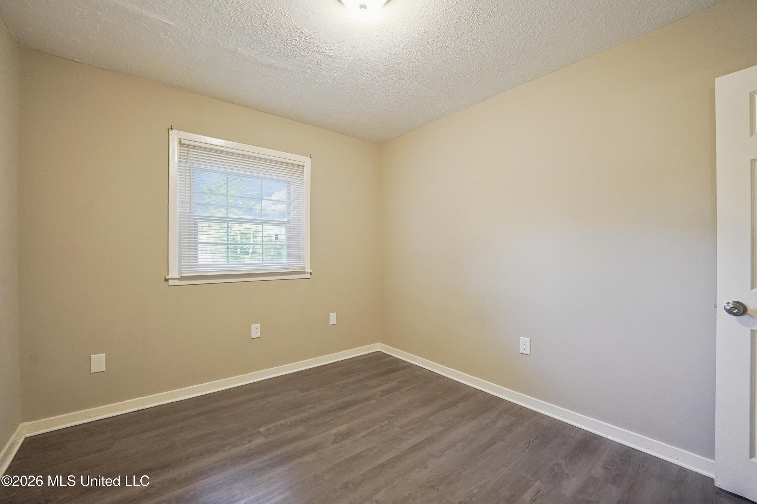 109 Skylane Drive Property Photo 23